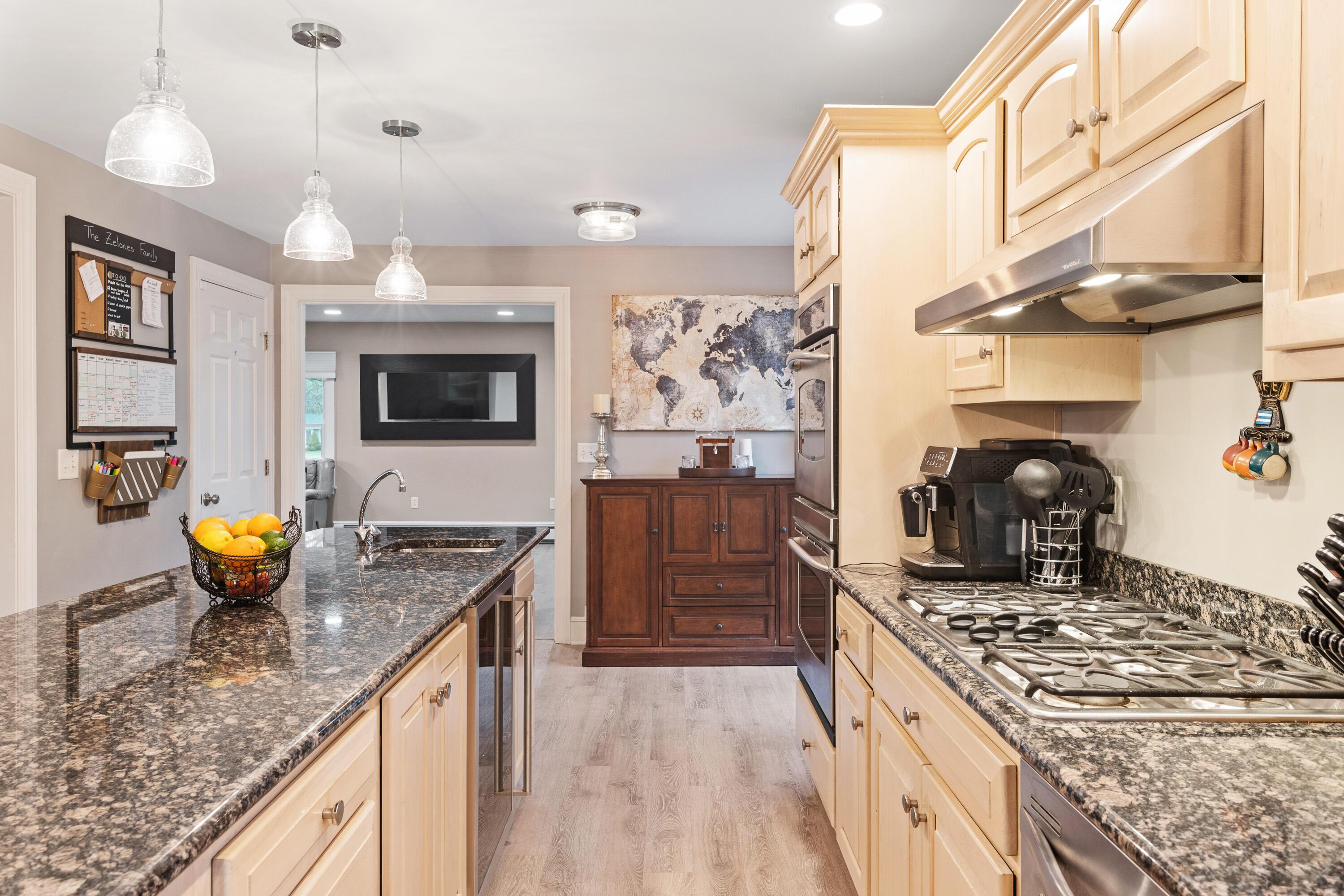 25 West Circle