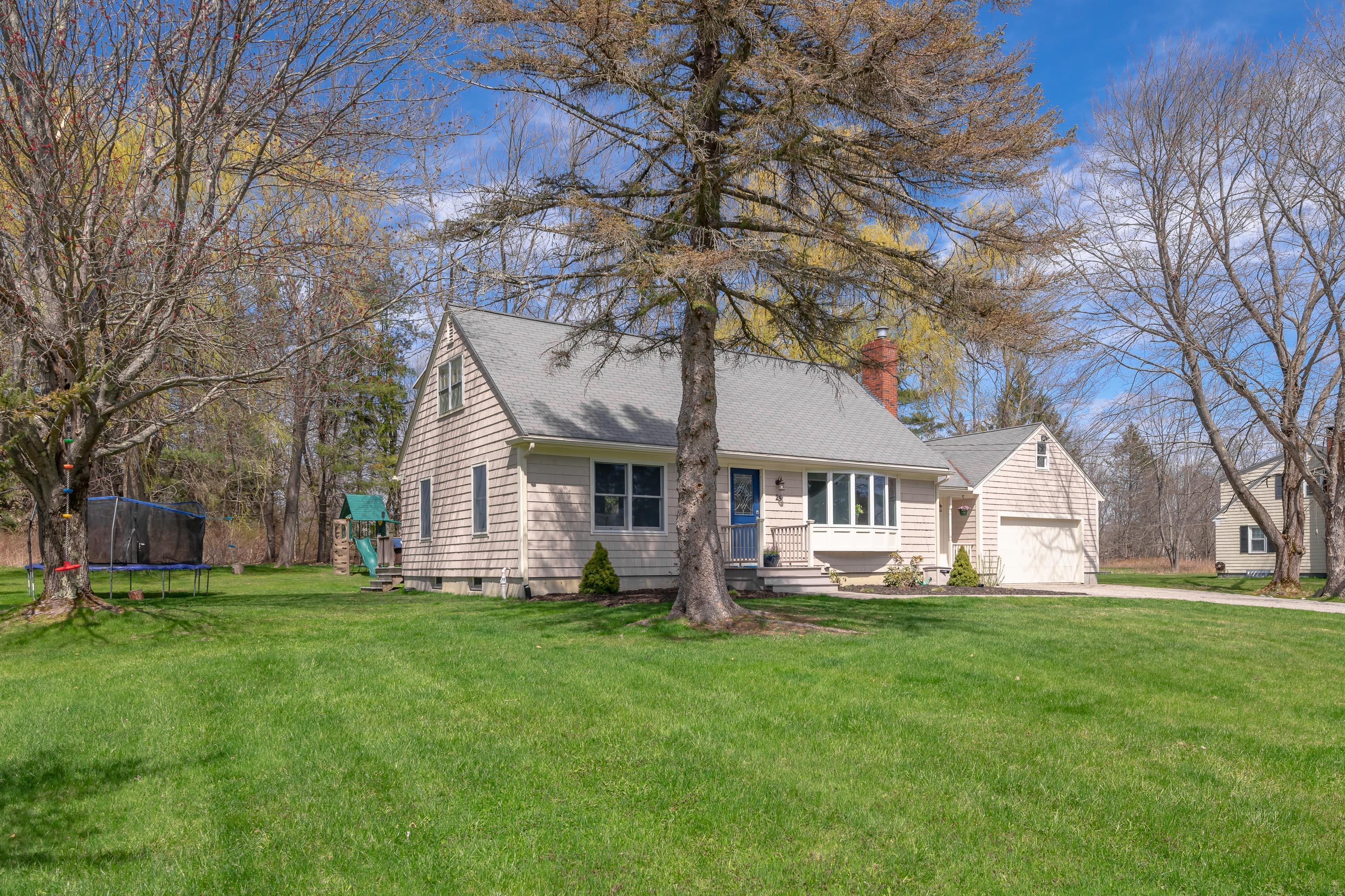 25 West Circle