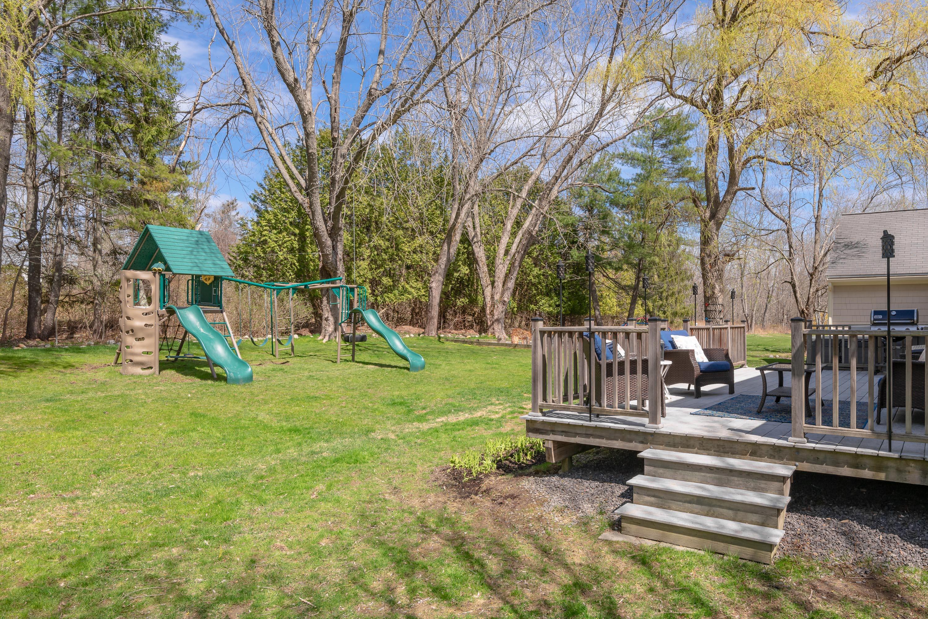25 West Circle