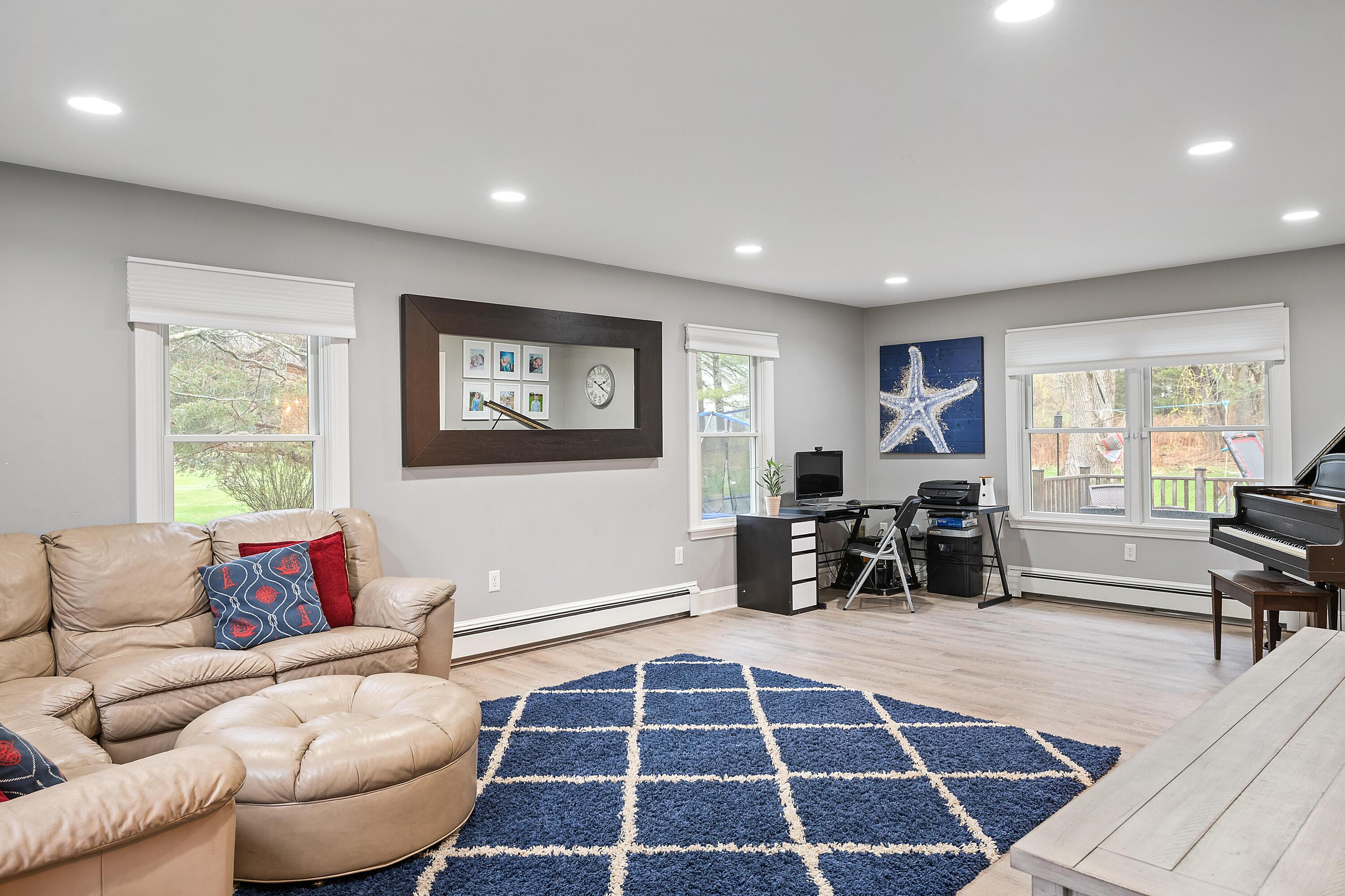 25 West Circle