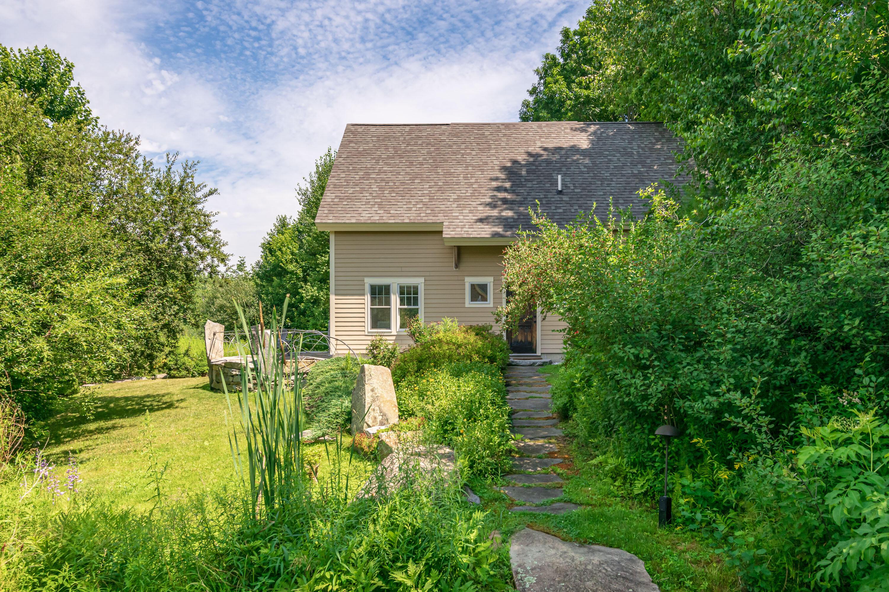 17 Fieldstone Lane