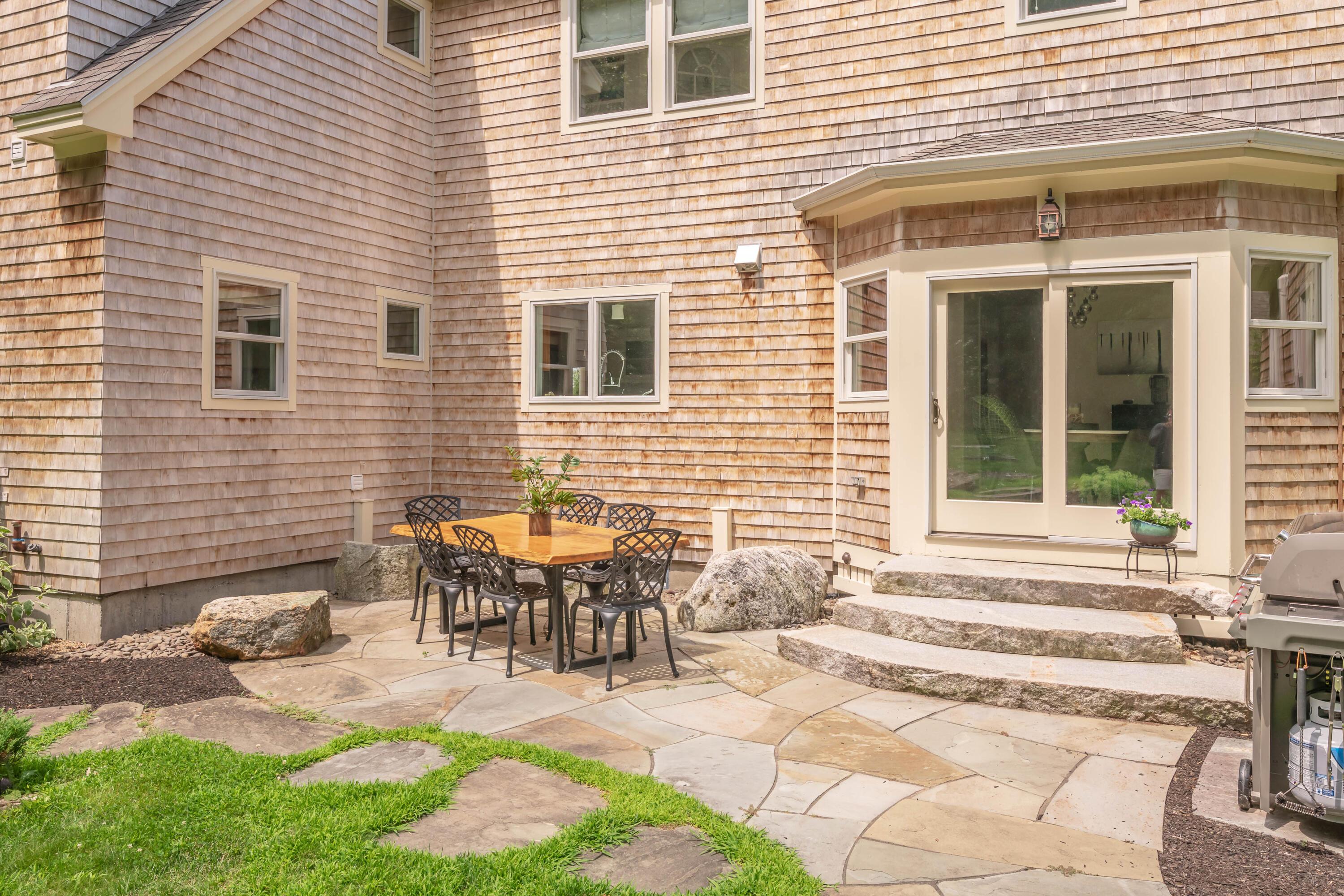 17 Fieldstone Lane