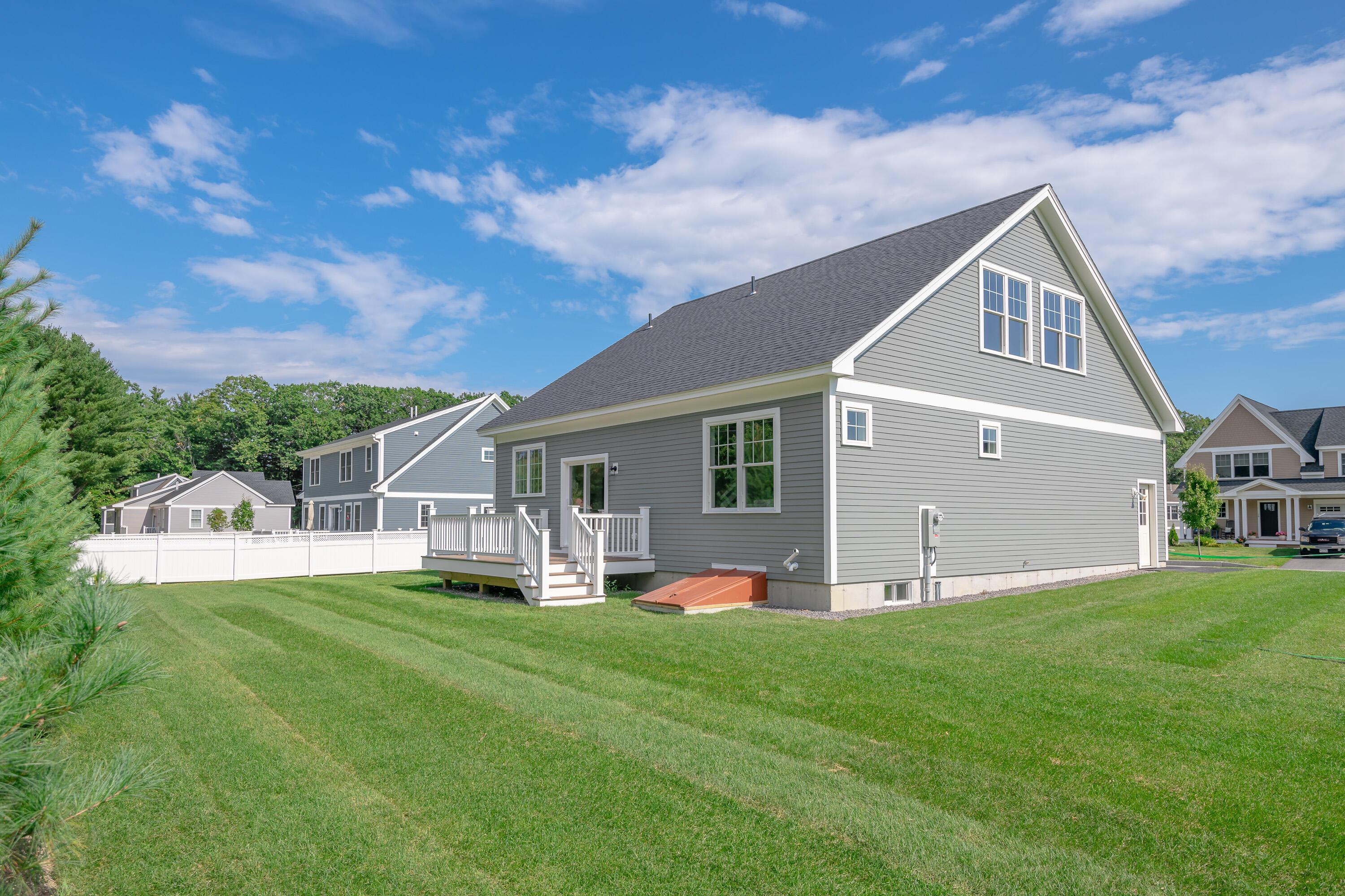 15 Trailhead Way