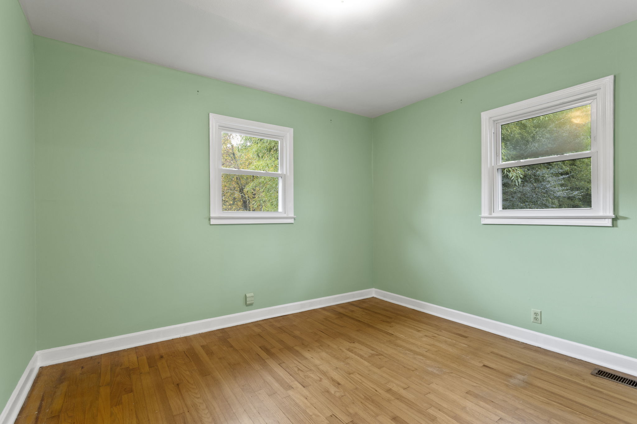 121 Oak Hill Drive 