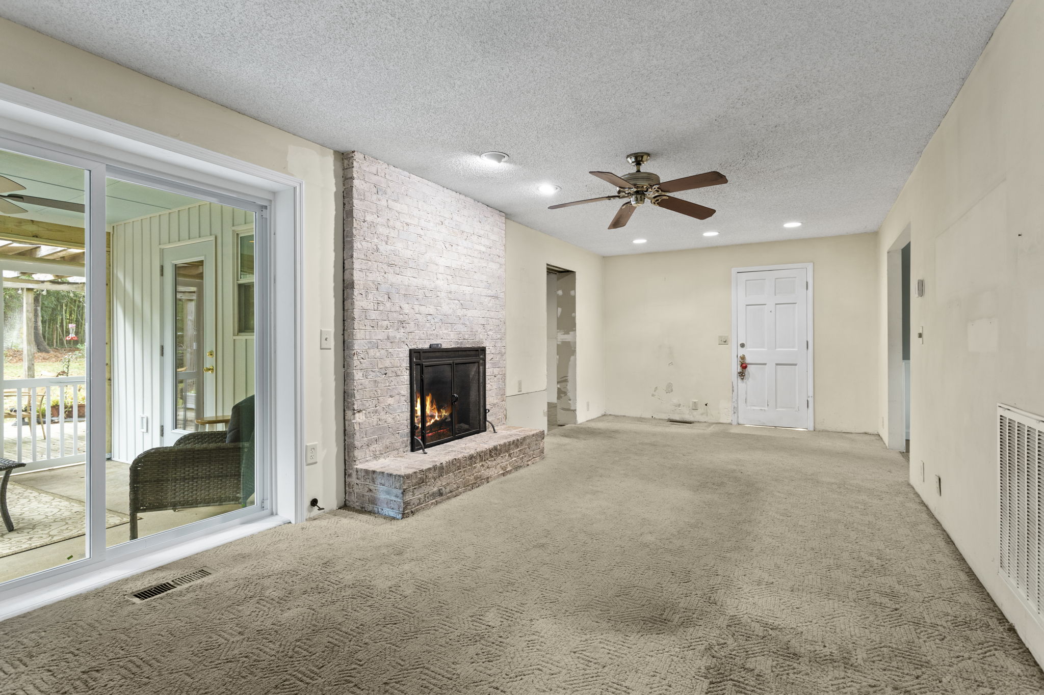 121 Oak Hill Drive 