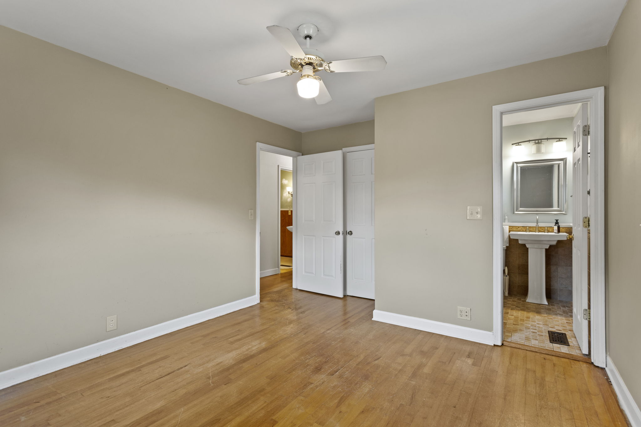 121 Oak Hill Drive 