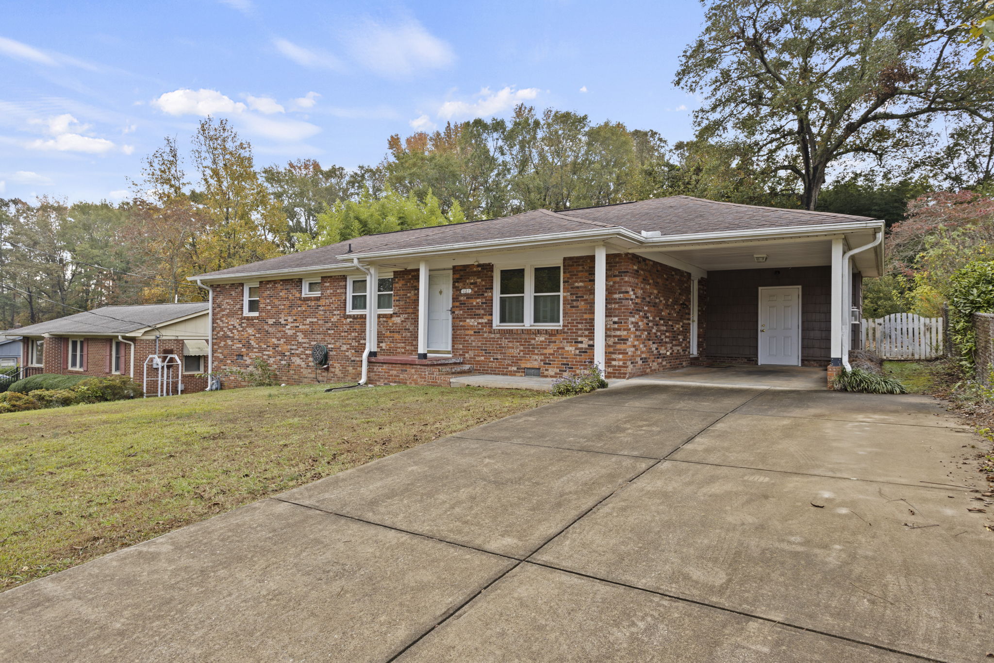 121 Oak Hill Drive 