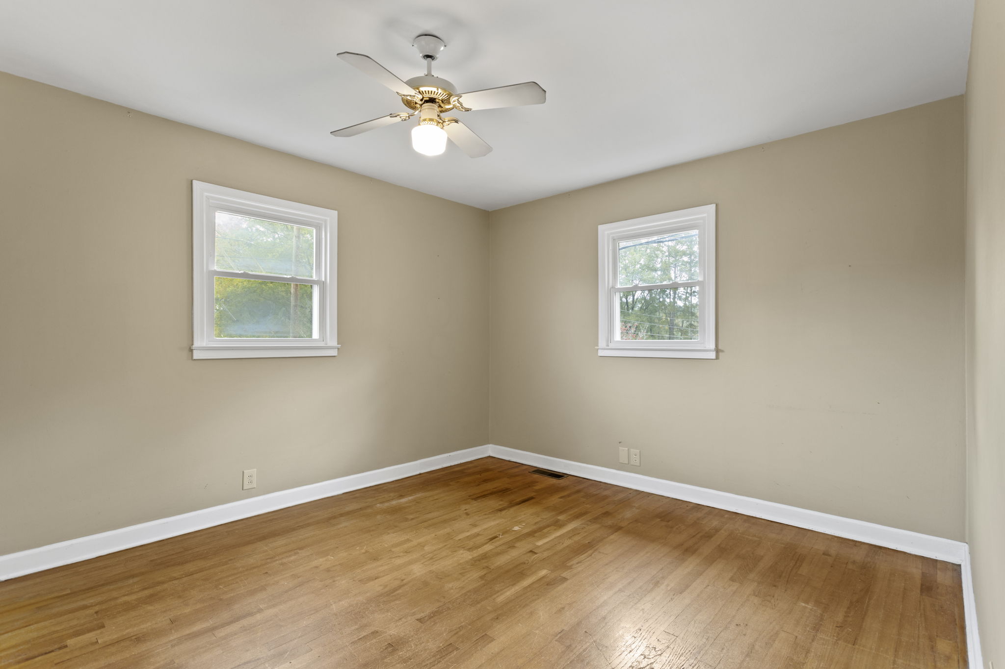 121 Oak Hill Drive 