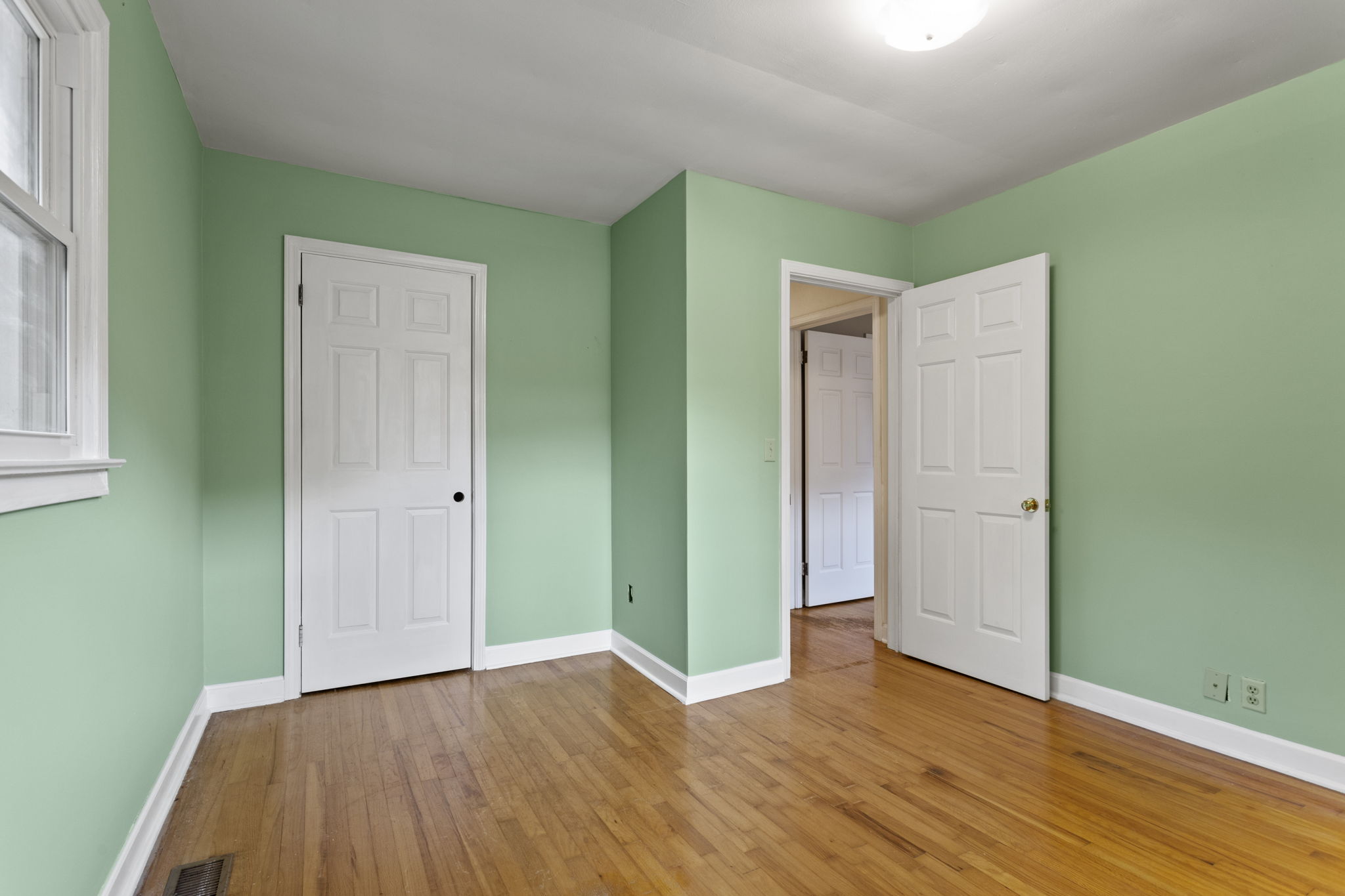 121 Oak Hill Drive 