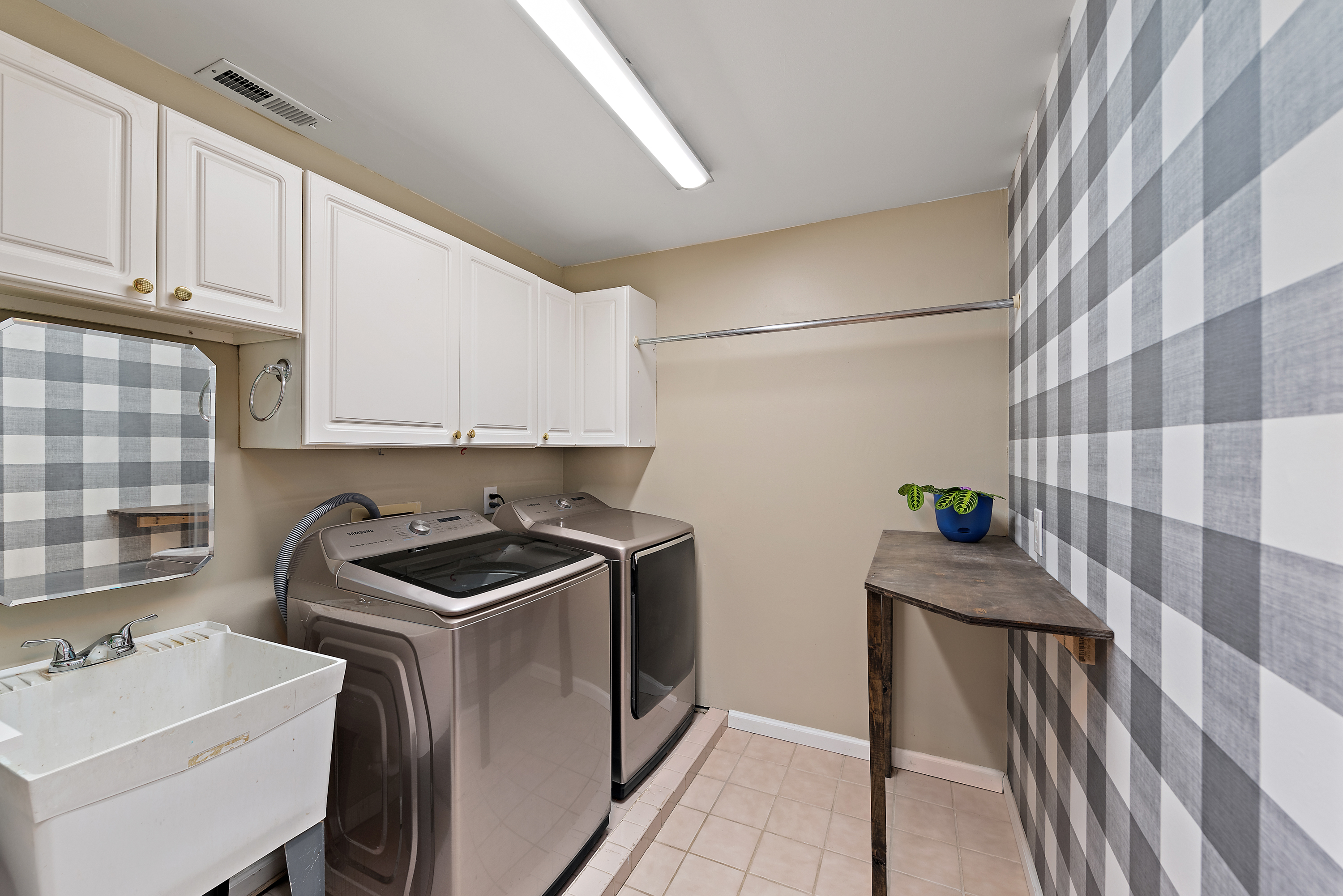 2547 Wexford Bayne Road