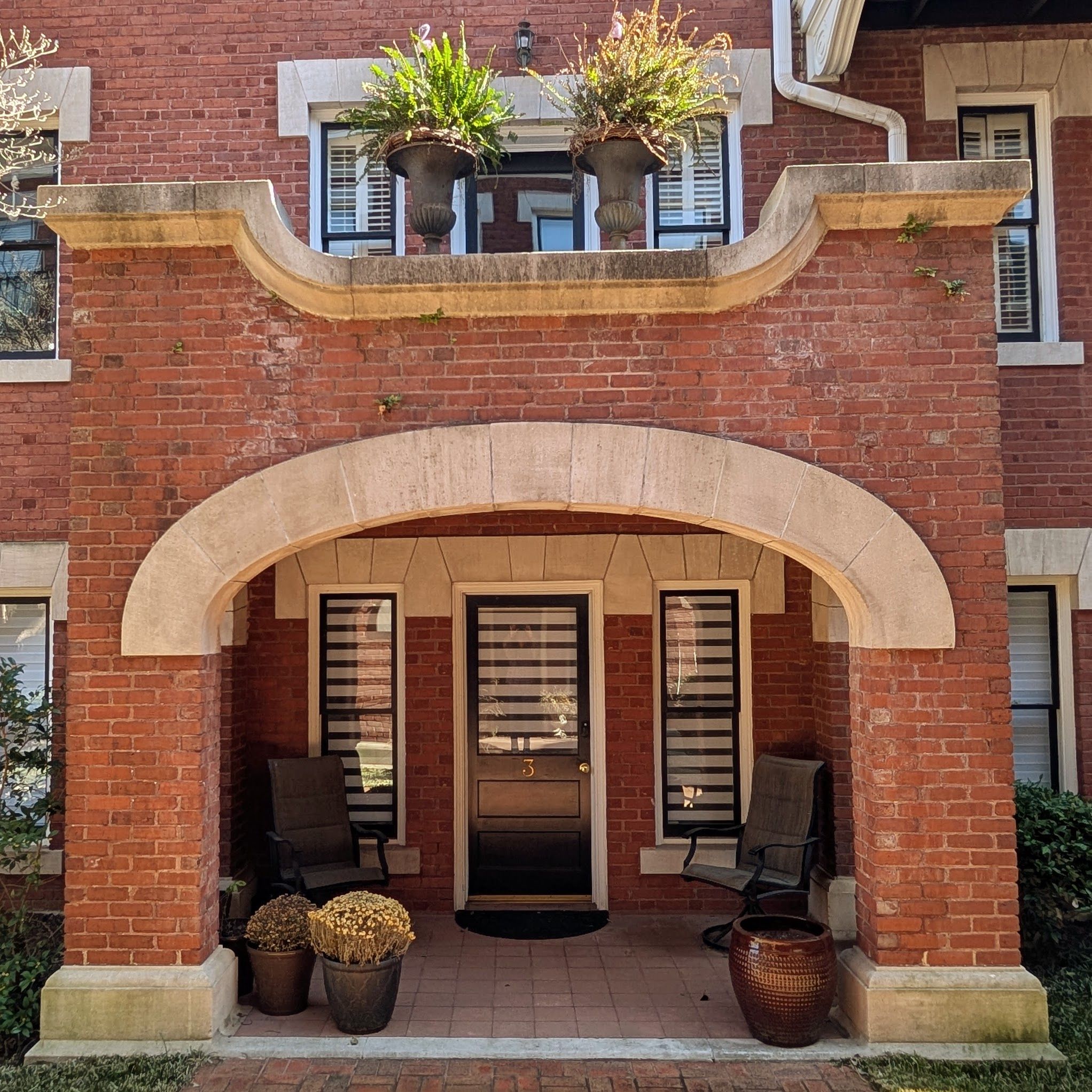400 East Washington Street Unit 3