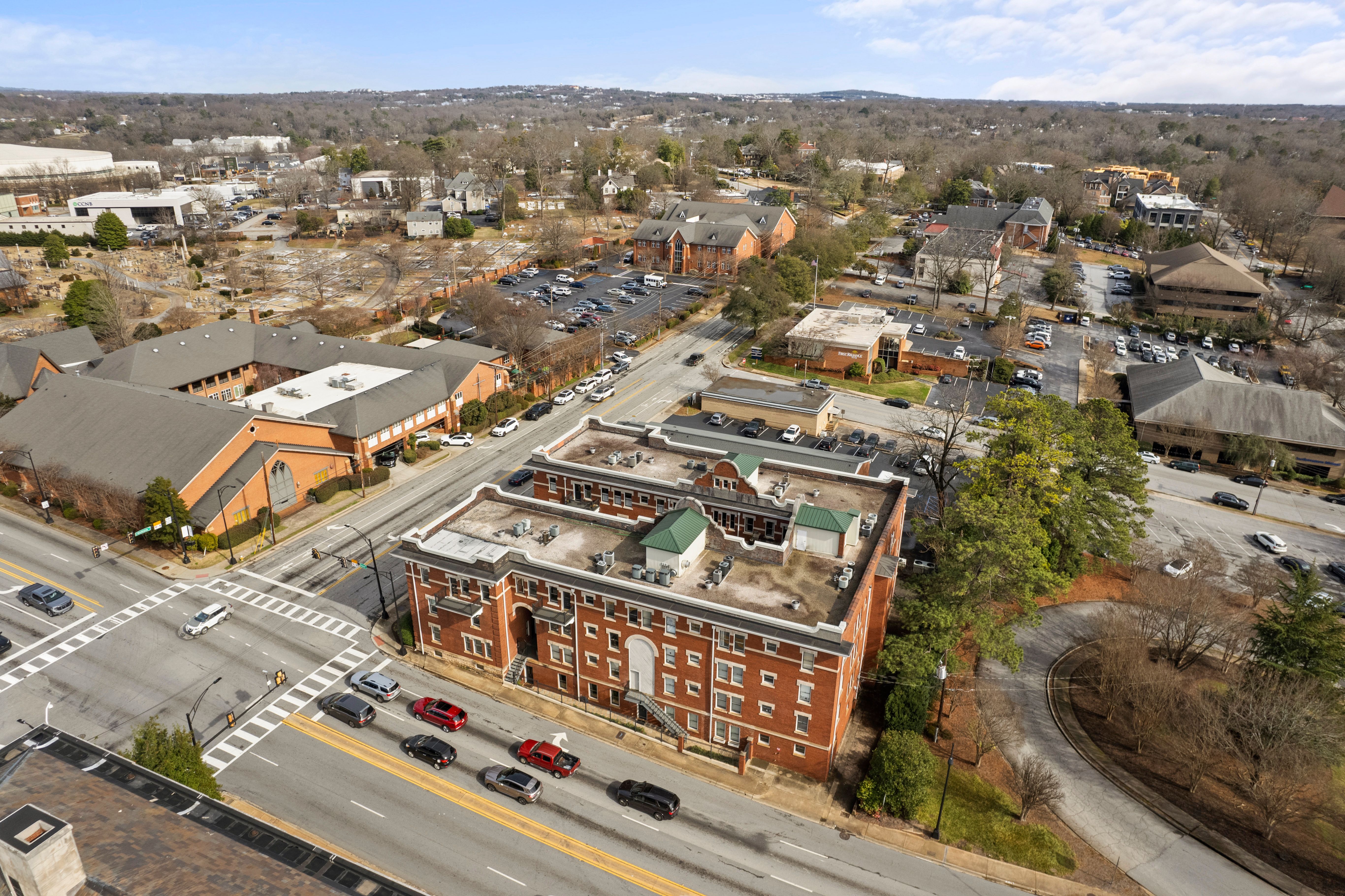 400 East Washington Street Unit 3
