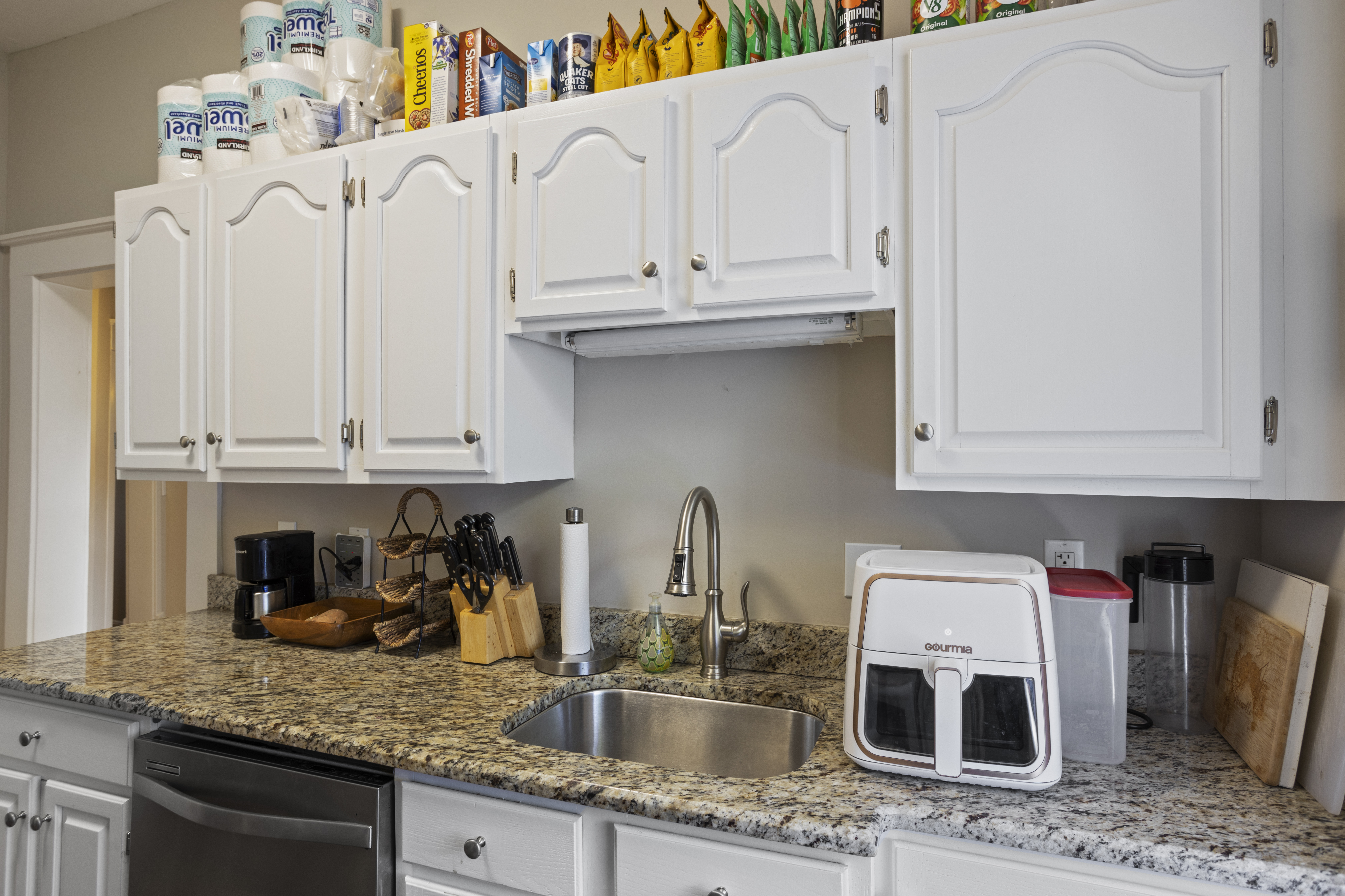 400 East Washington Street Unit 3