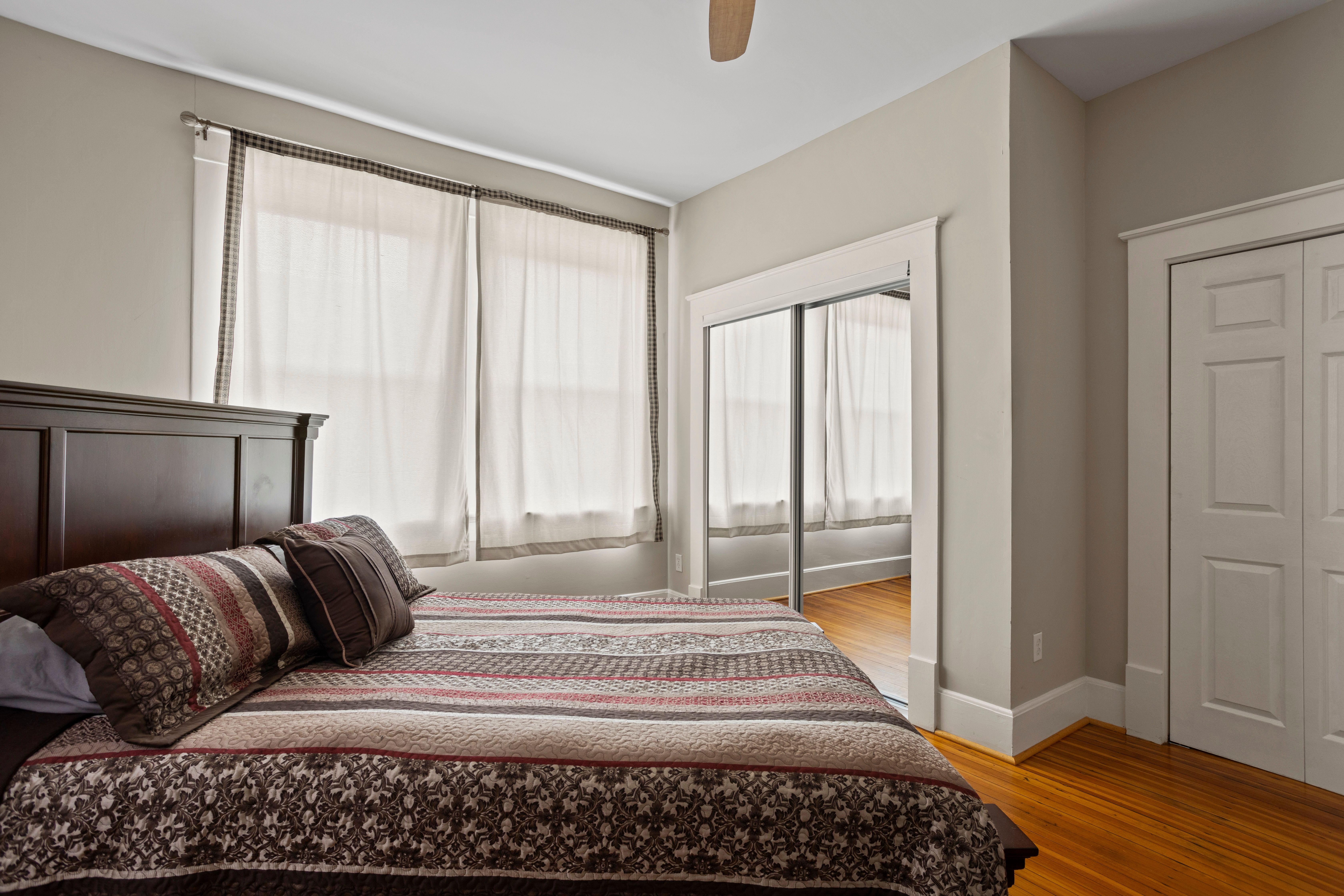 400 East Washington Street Unit 3