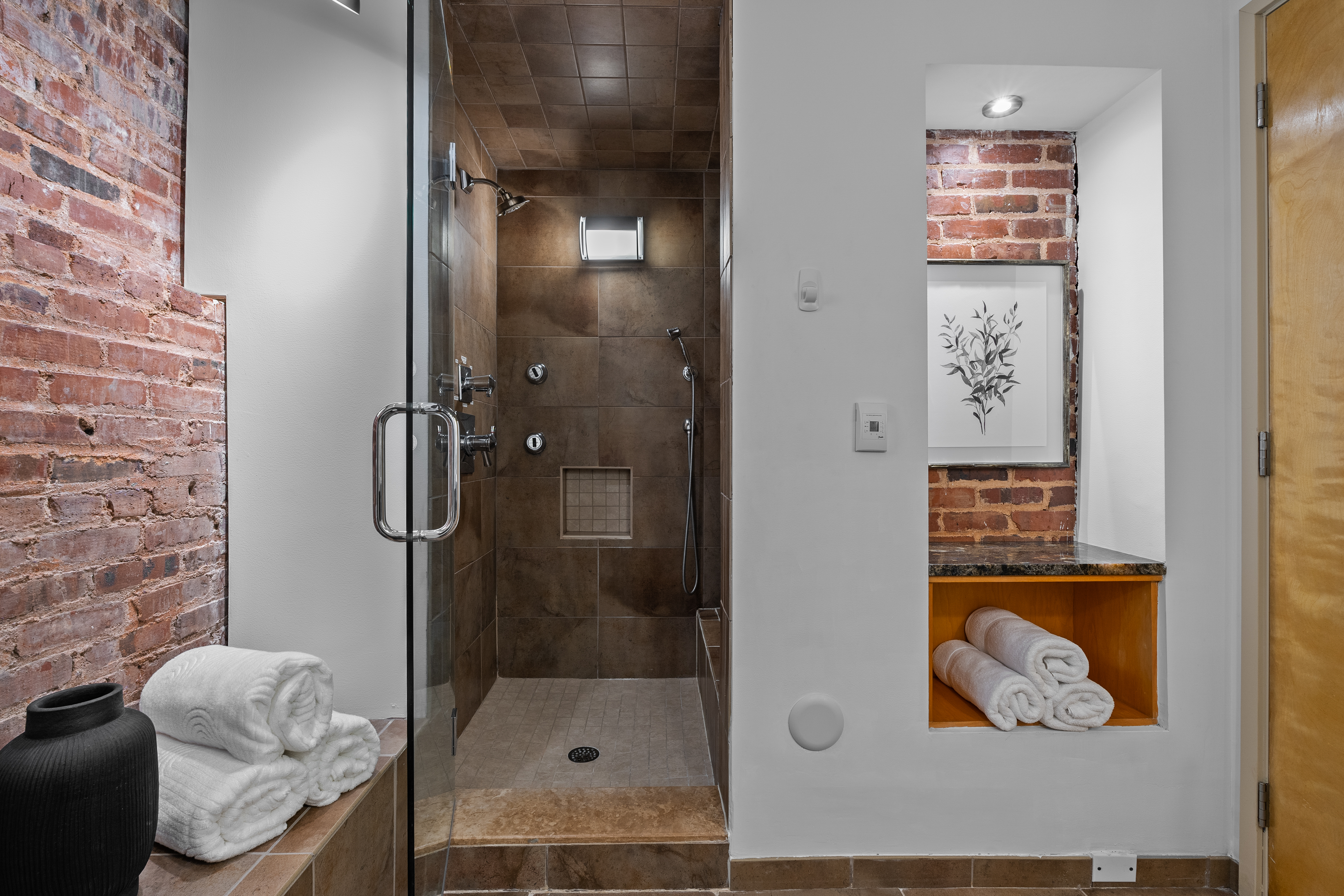 400 East Washington Street Unit 28