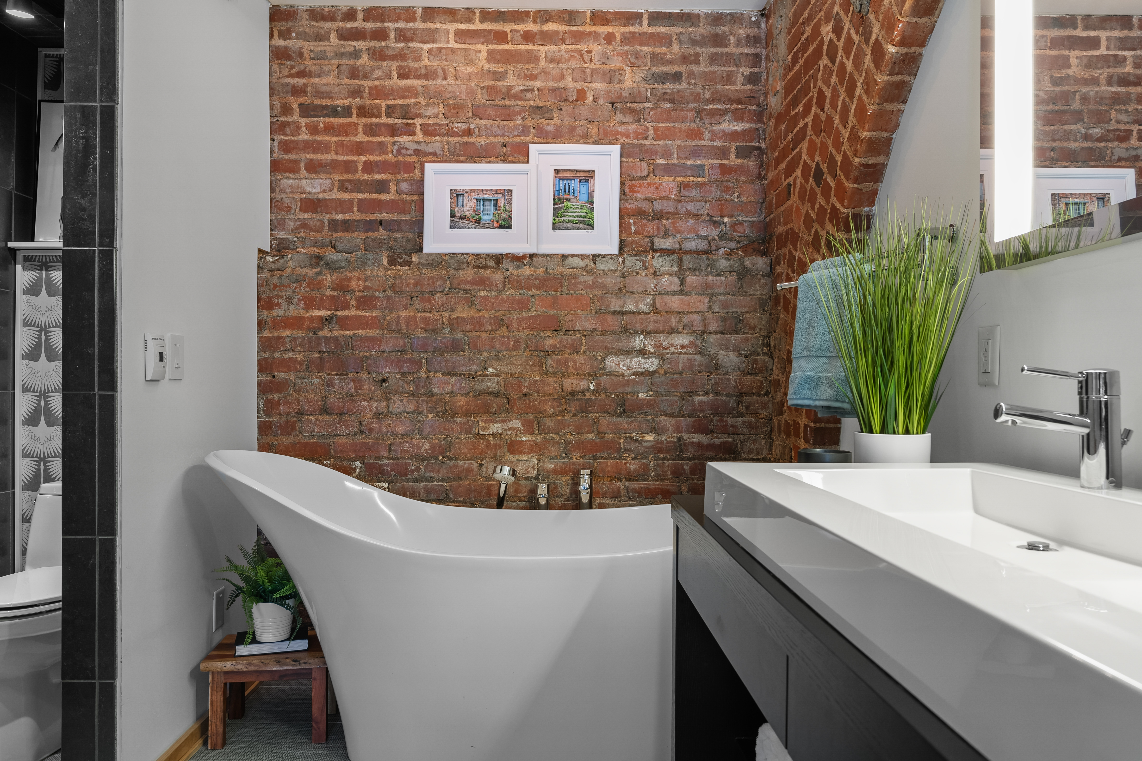 400 East Washington Street Unit 28