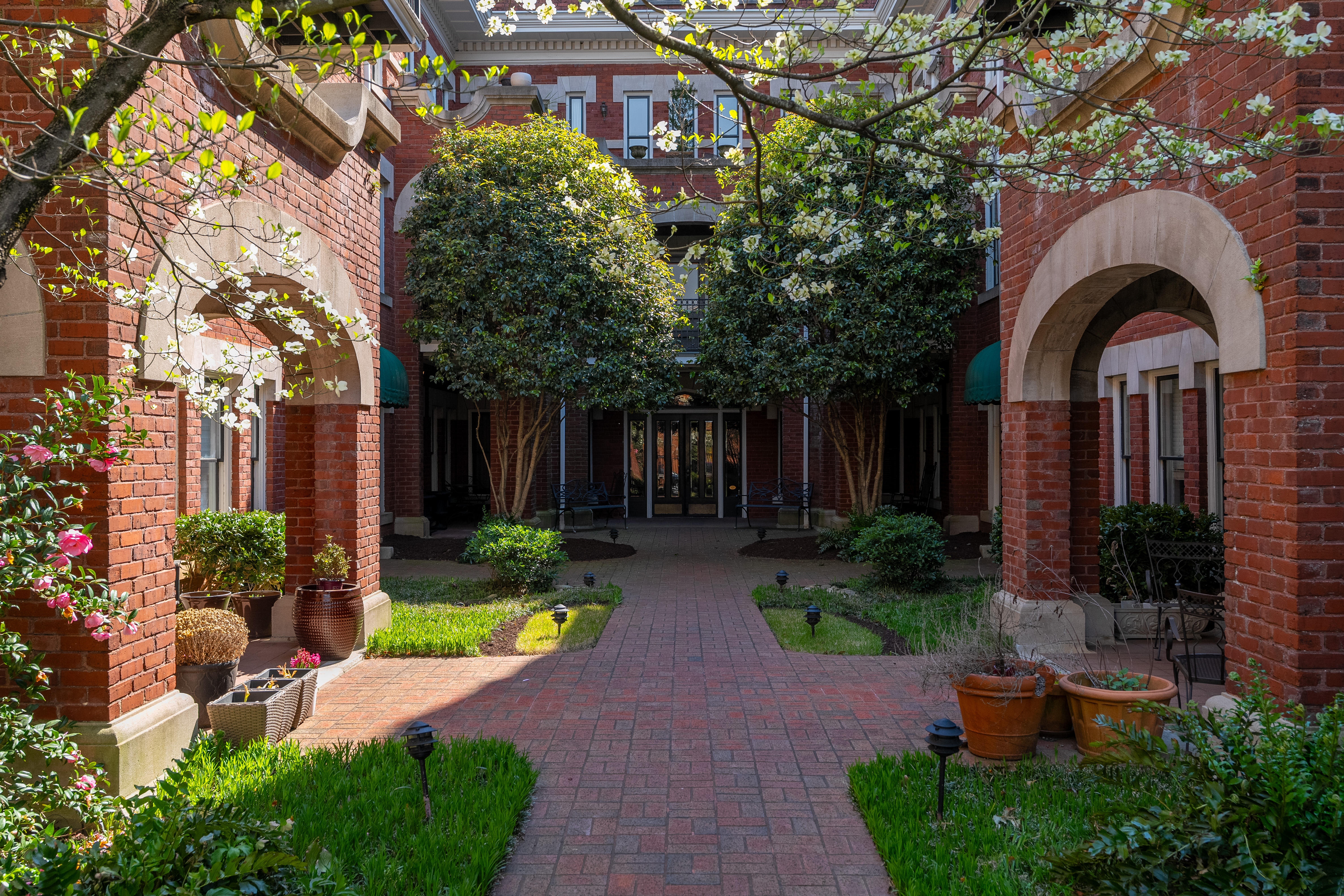 400 East Washington Street Unit 28