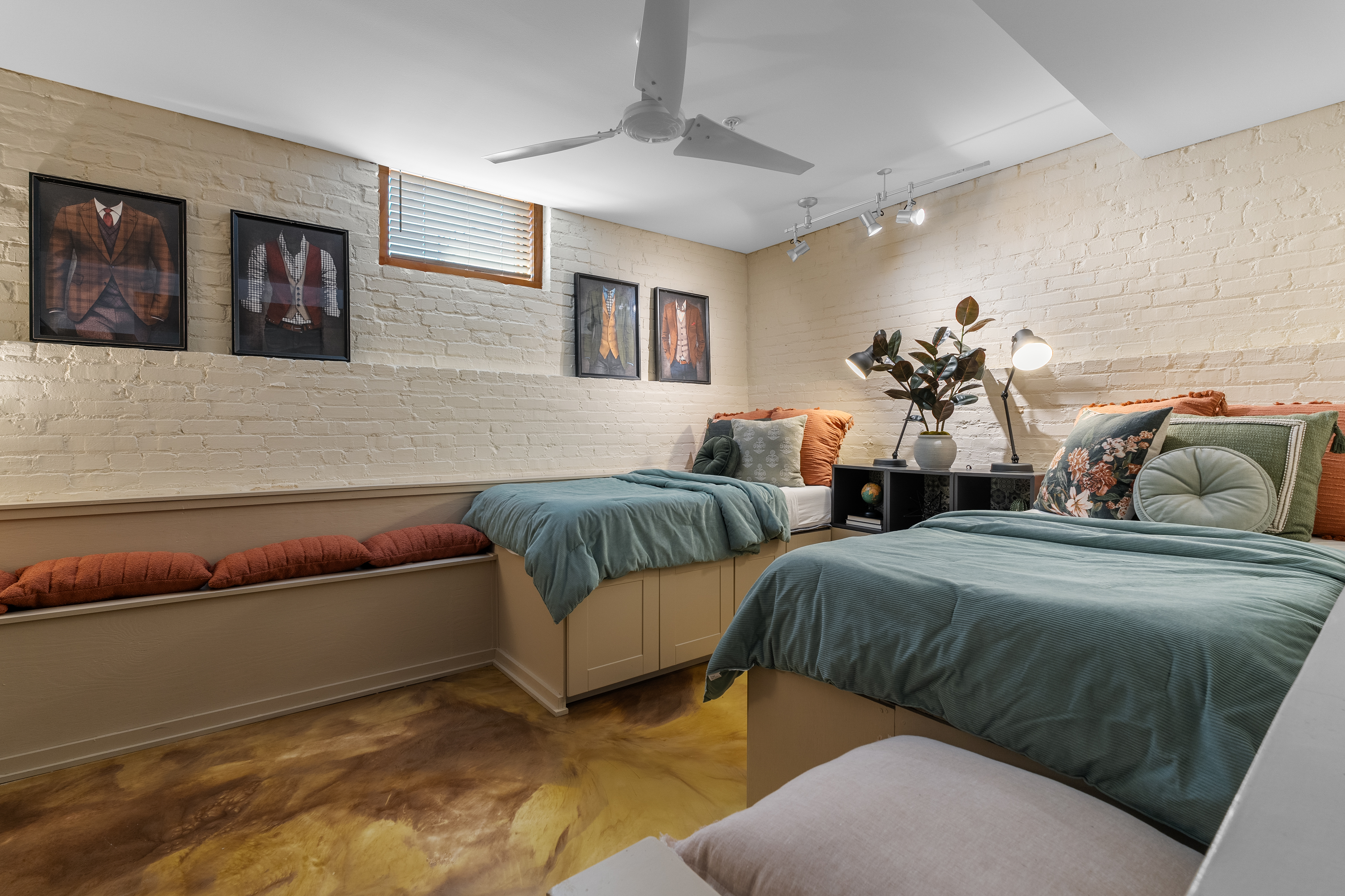 400 East Washington Street Unit 28