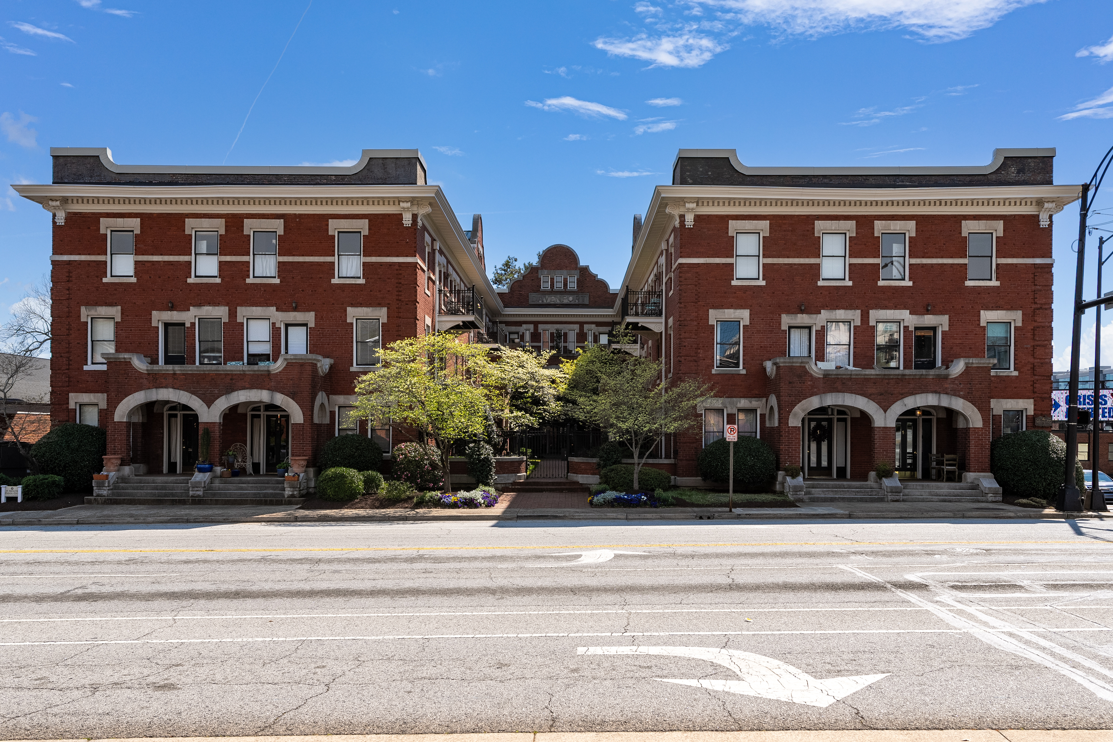 400 East Washington Street Unit 28