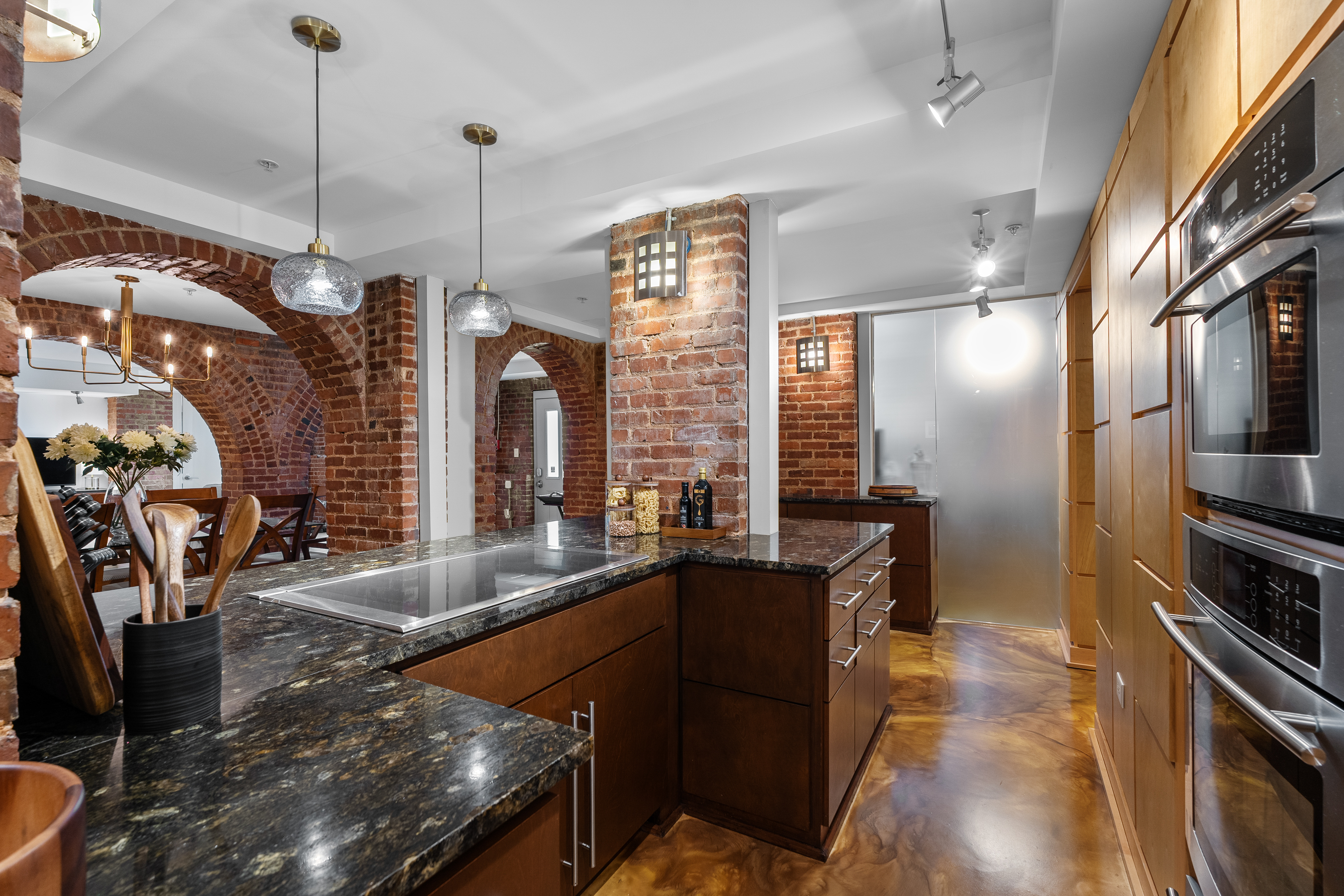 400 East Washington Street Unit 28