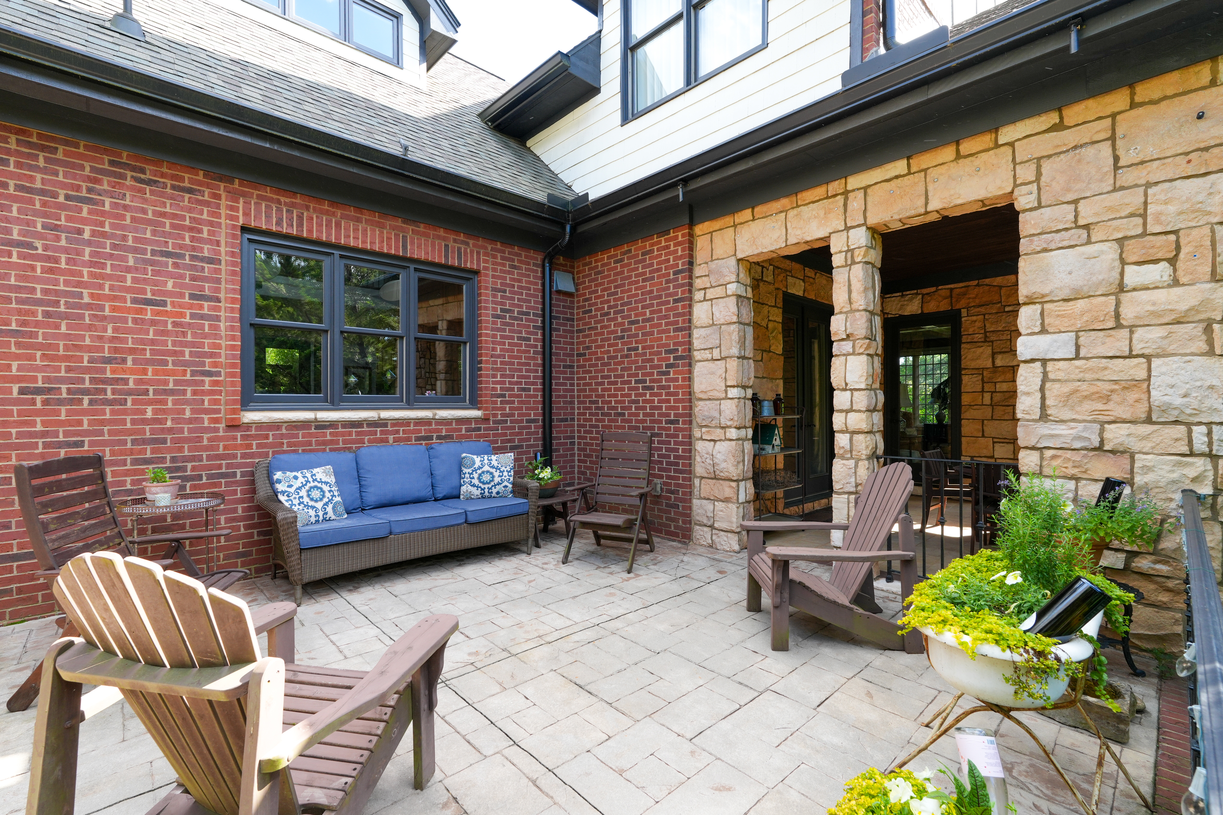 147 Reserve Drive 
