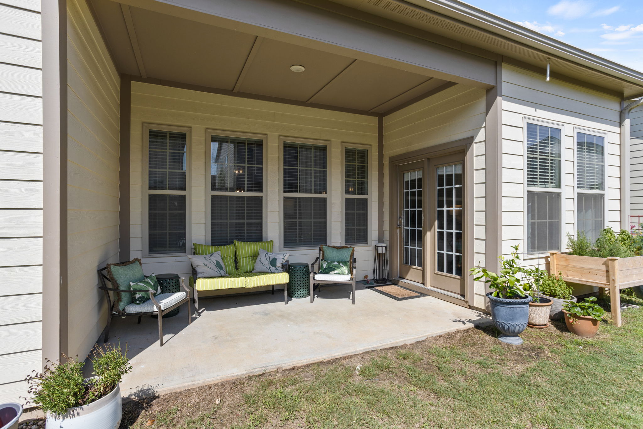 120 Noble Wing Ln 