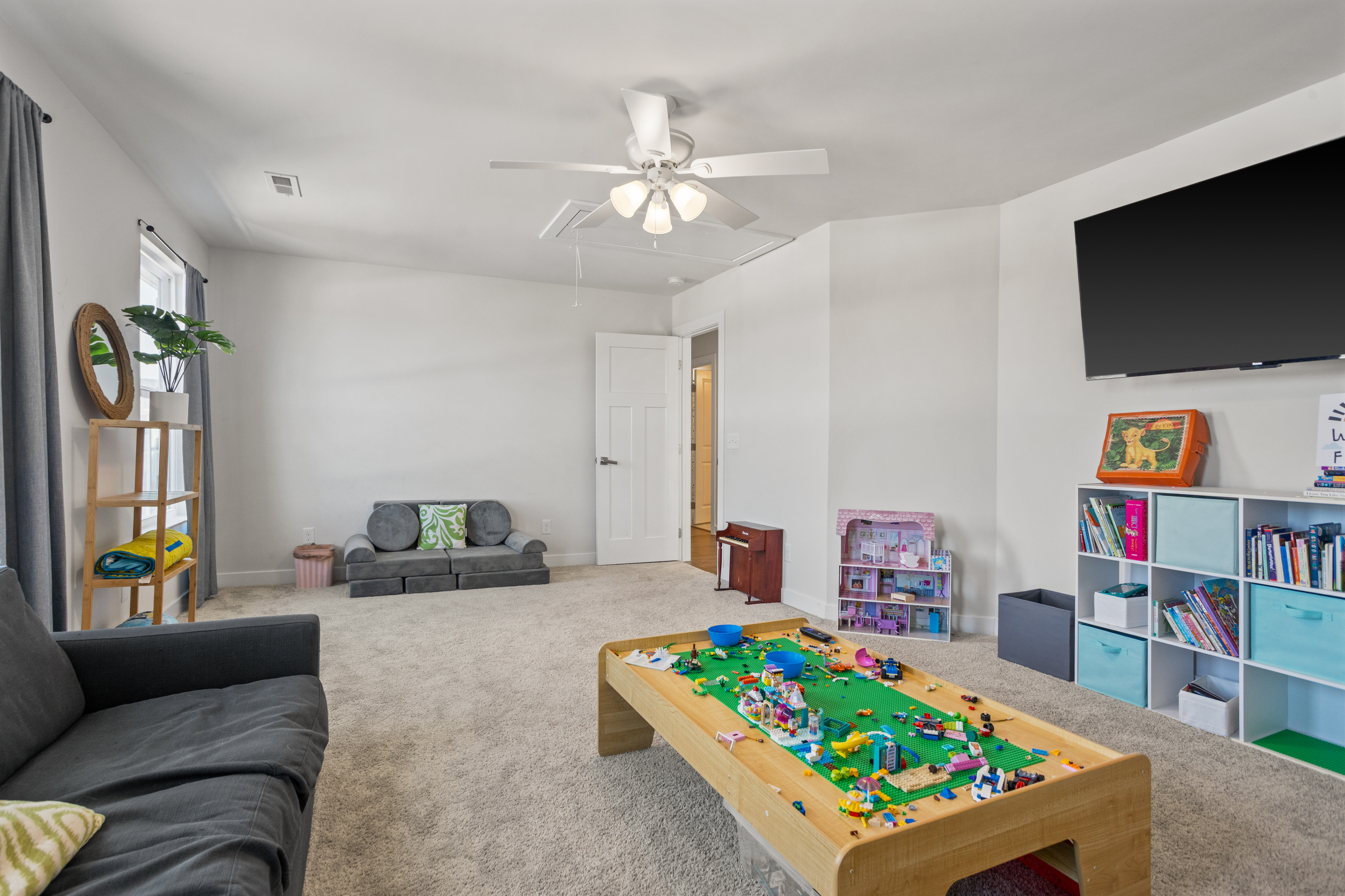 8 Blackfoot Road 