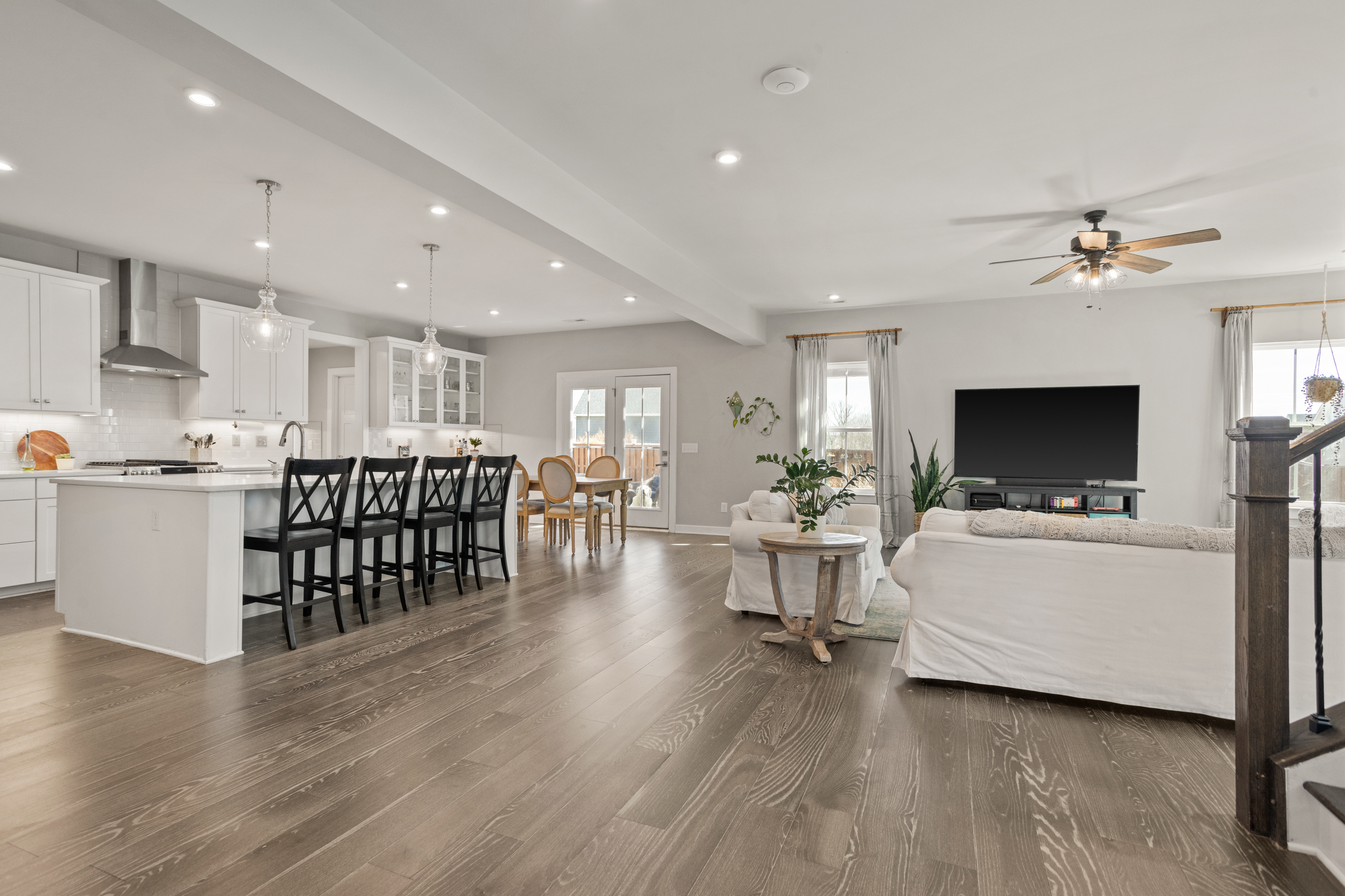 8 Blackfoot Road 