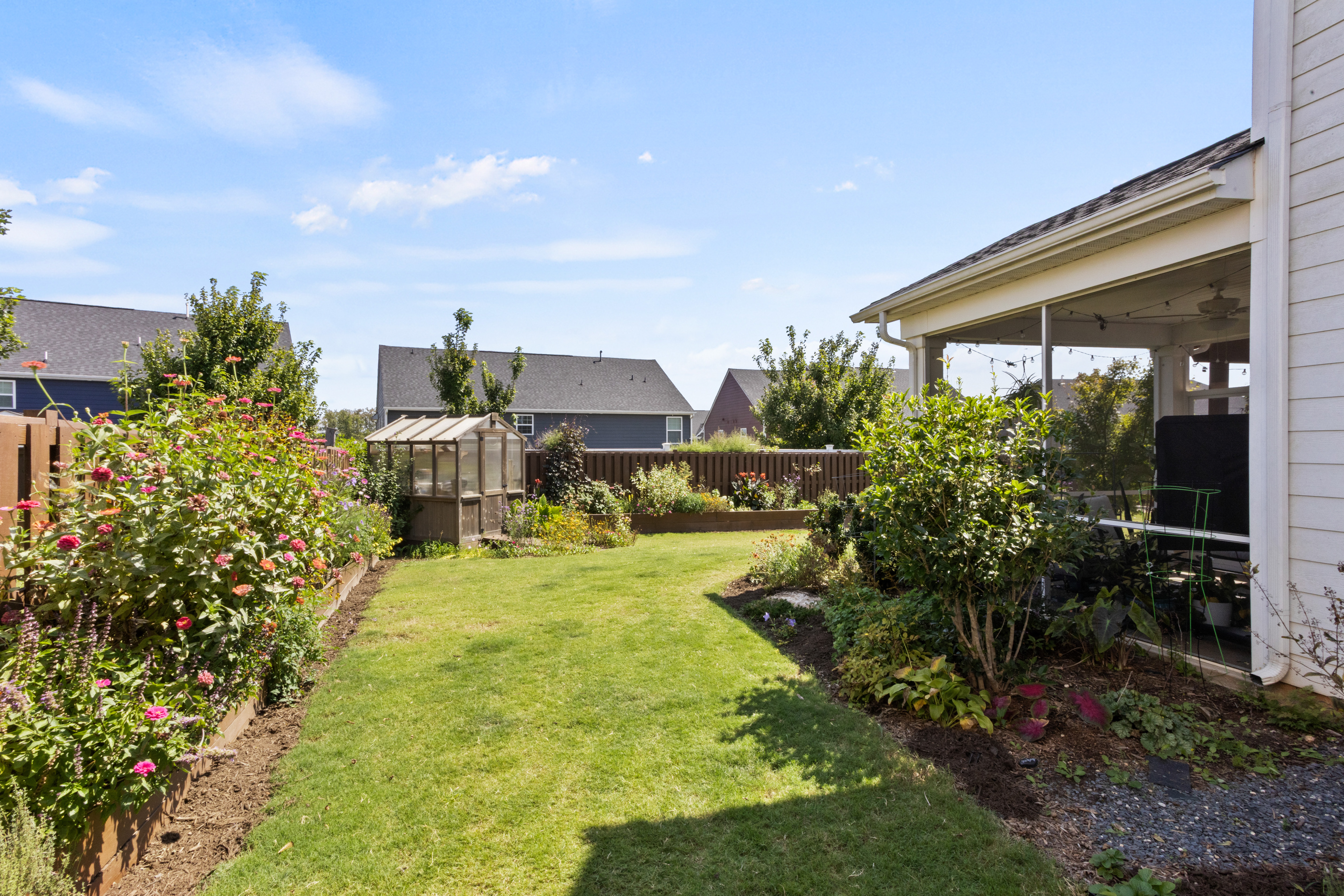 8 Blackfoot Road 