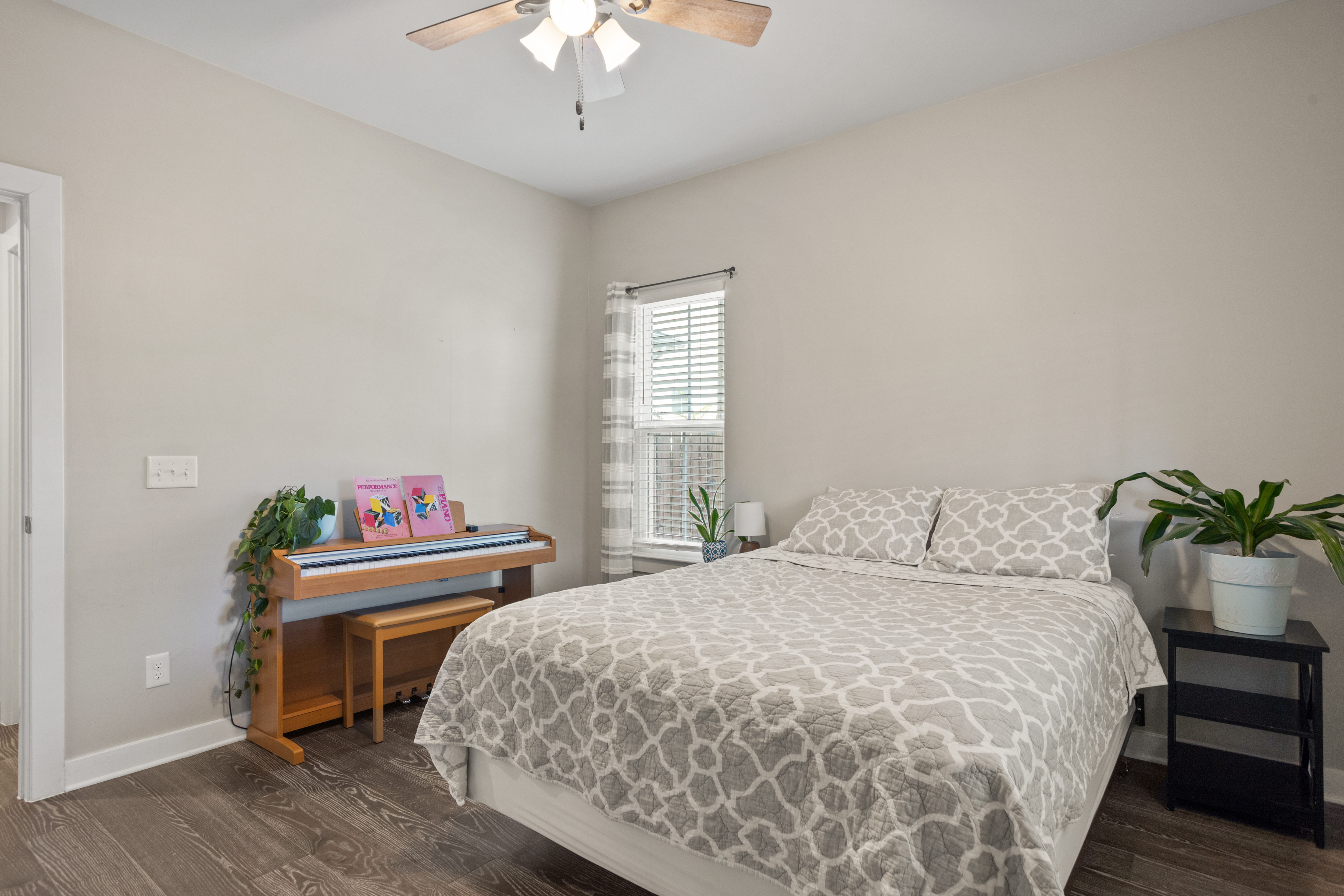 8 Blackfoot Road 