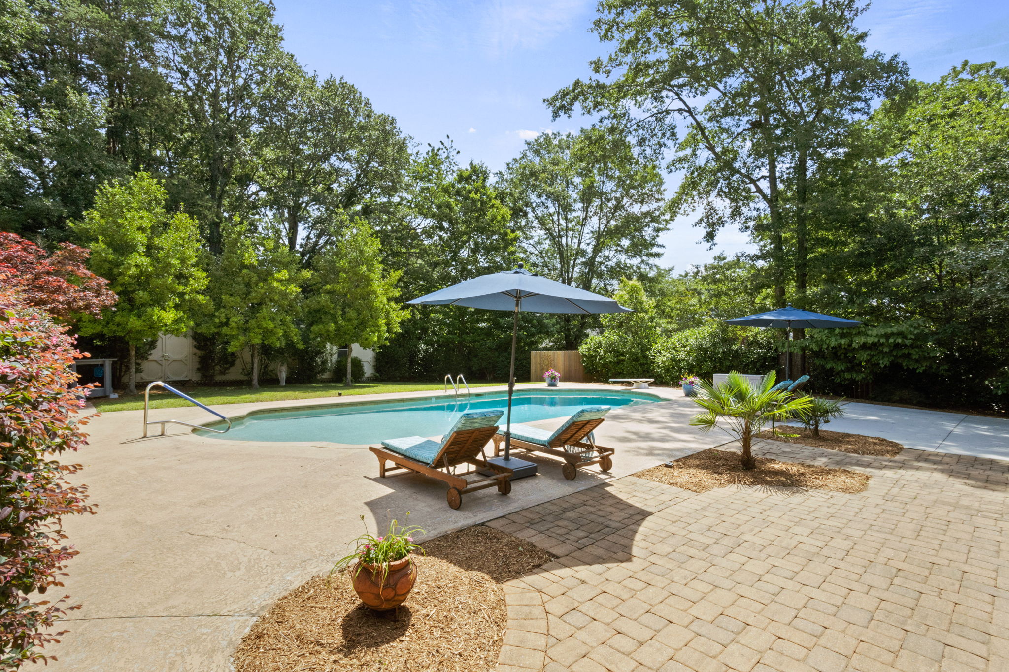 122 Bradley Boulevard 