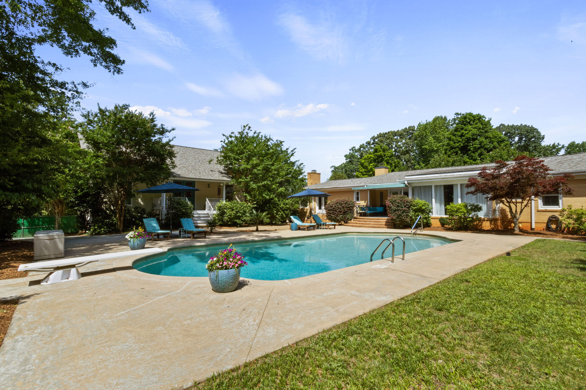 122 Bradley Boulevard 