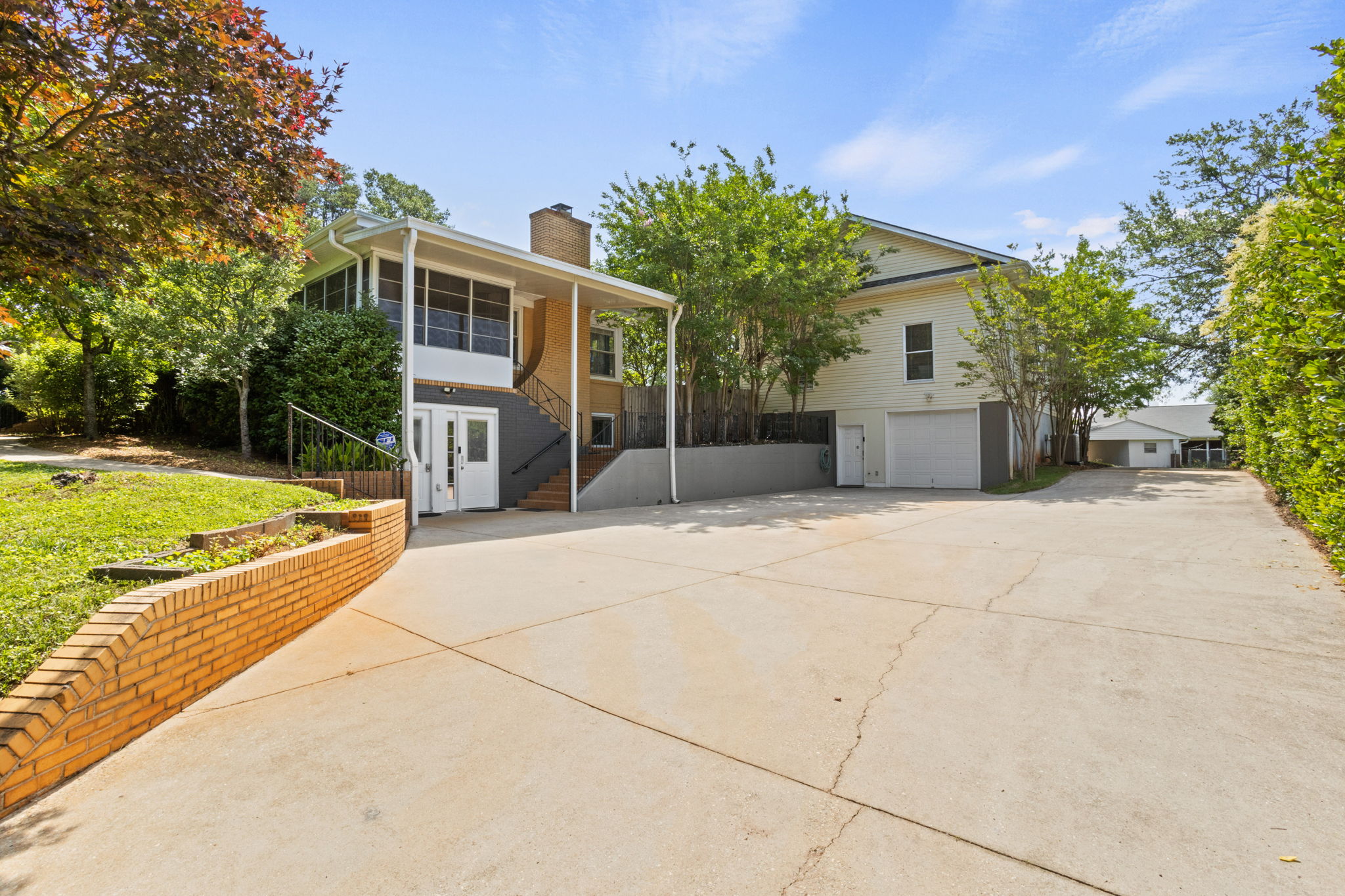 122 Bradley Boulevard 