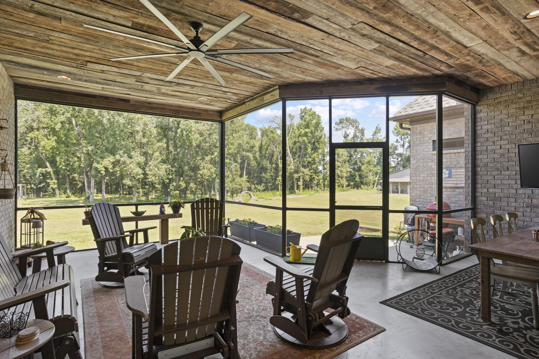 1000 Apple Valley Road 