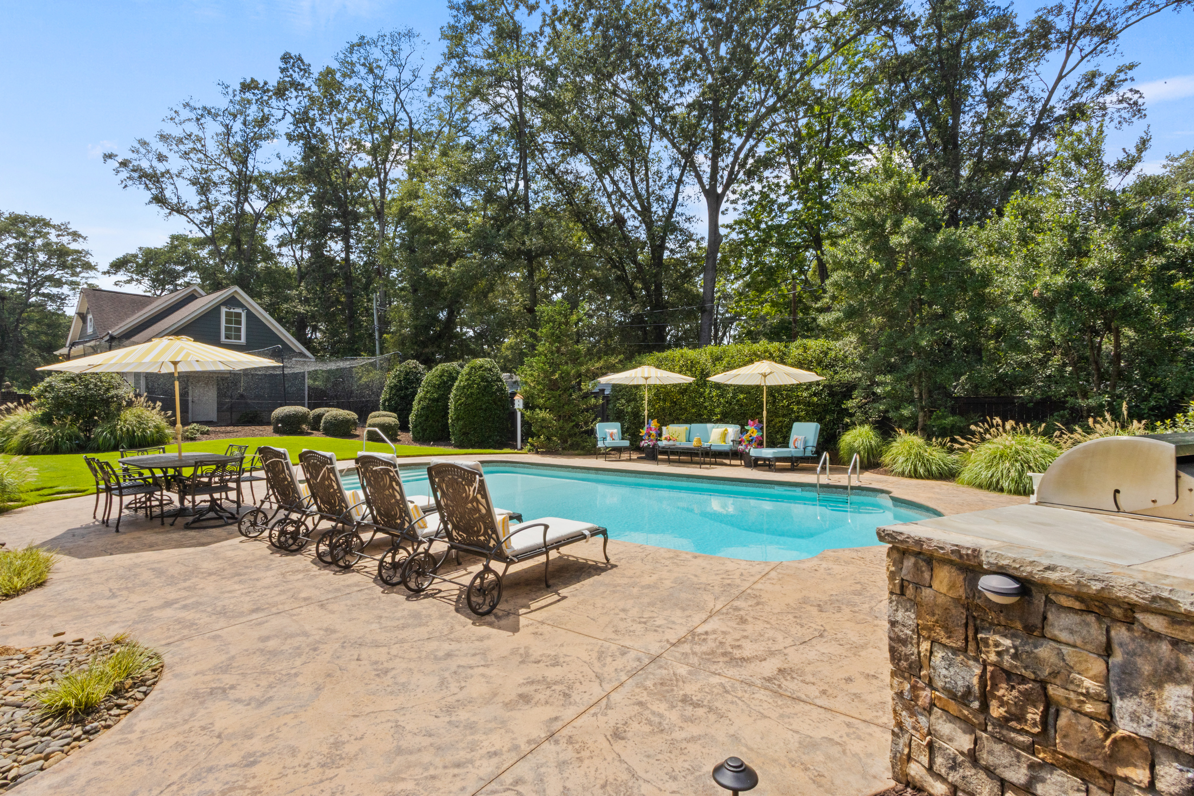 16 Willow Springs Drive 