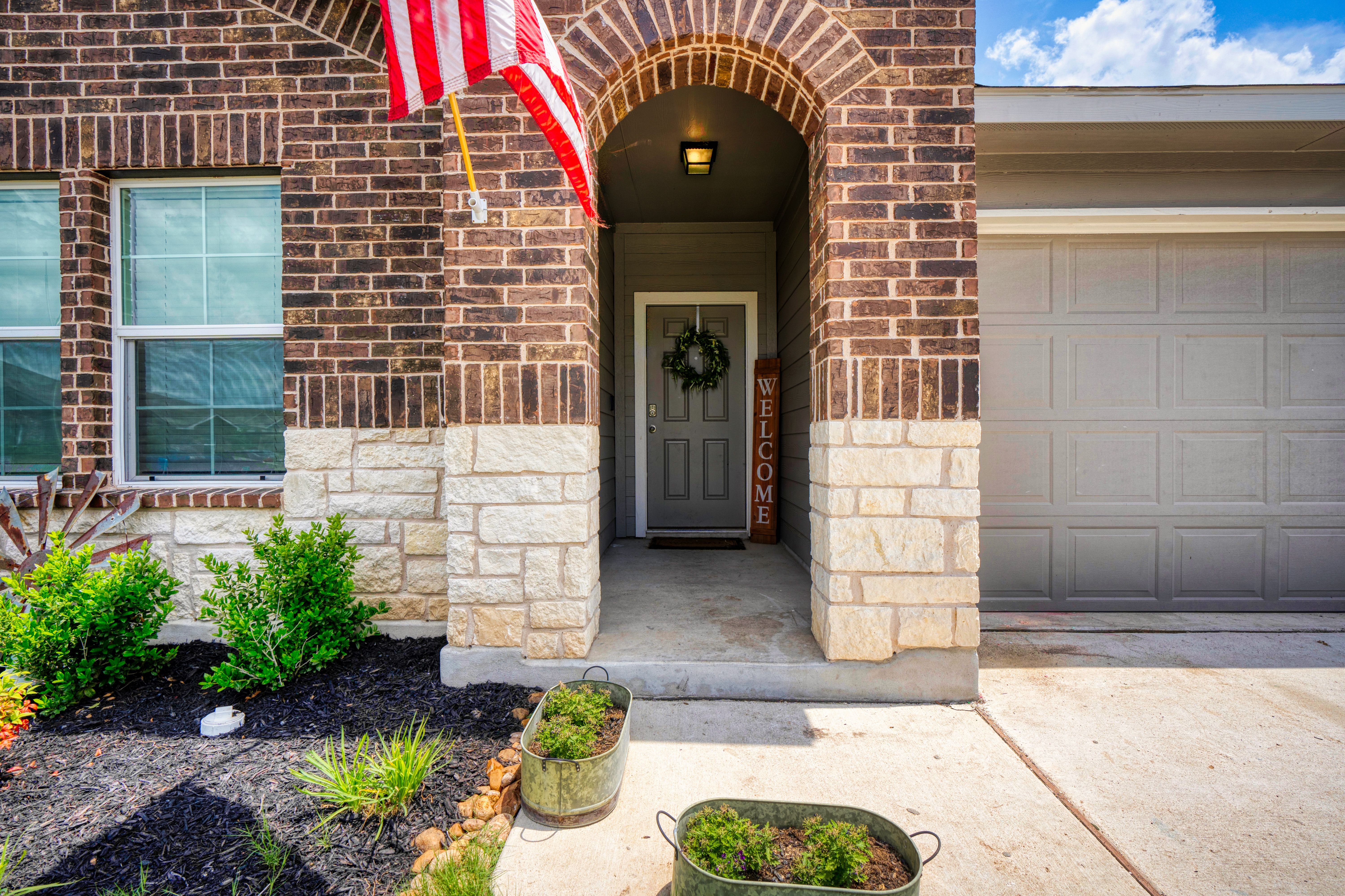 372 Huntsman Way