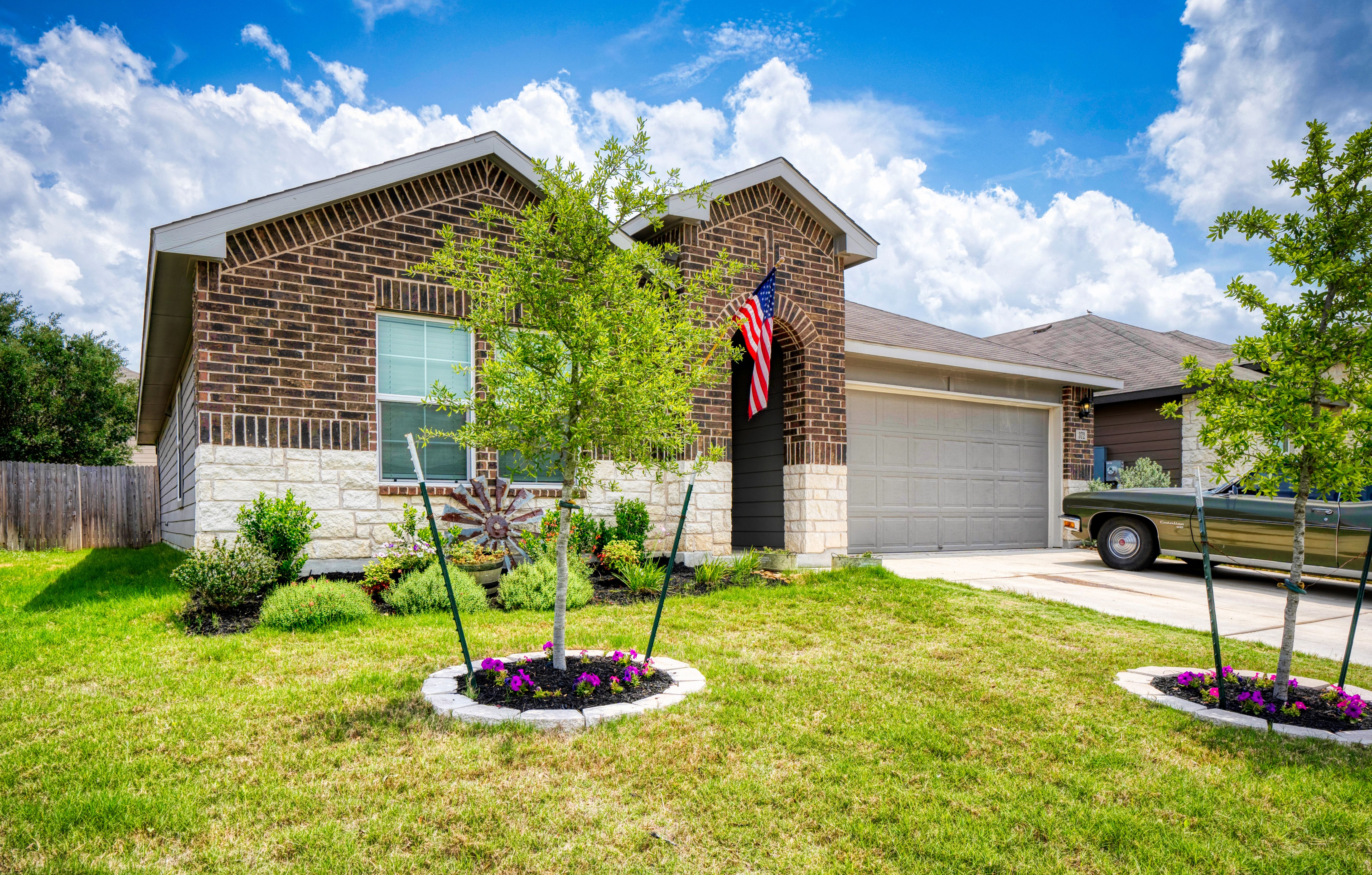 372 Huntsman Way