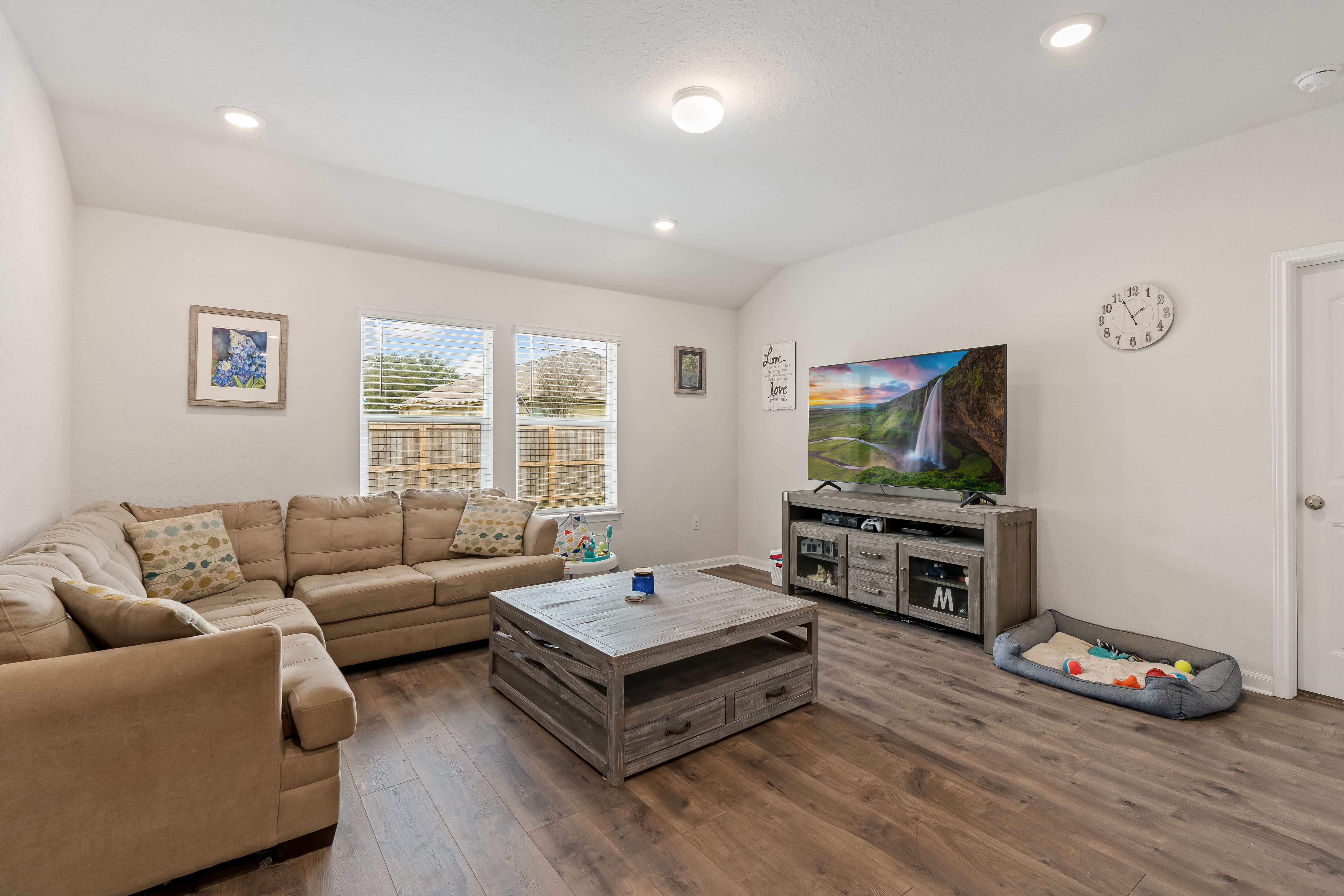 372 Huntsman Way