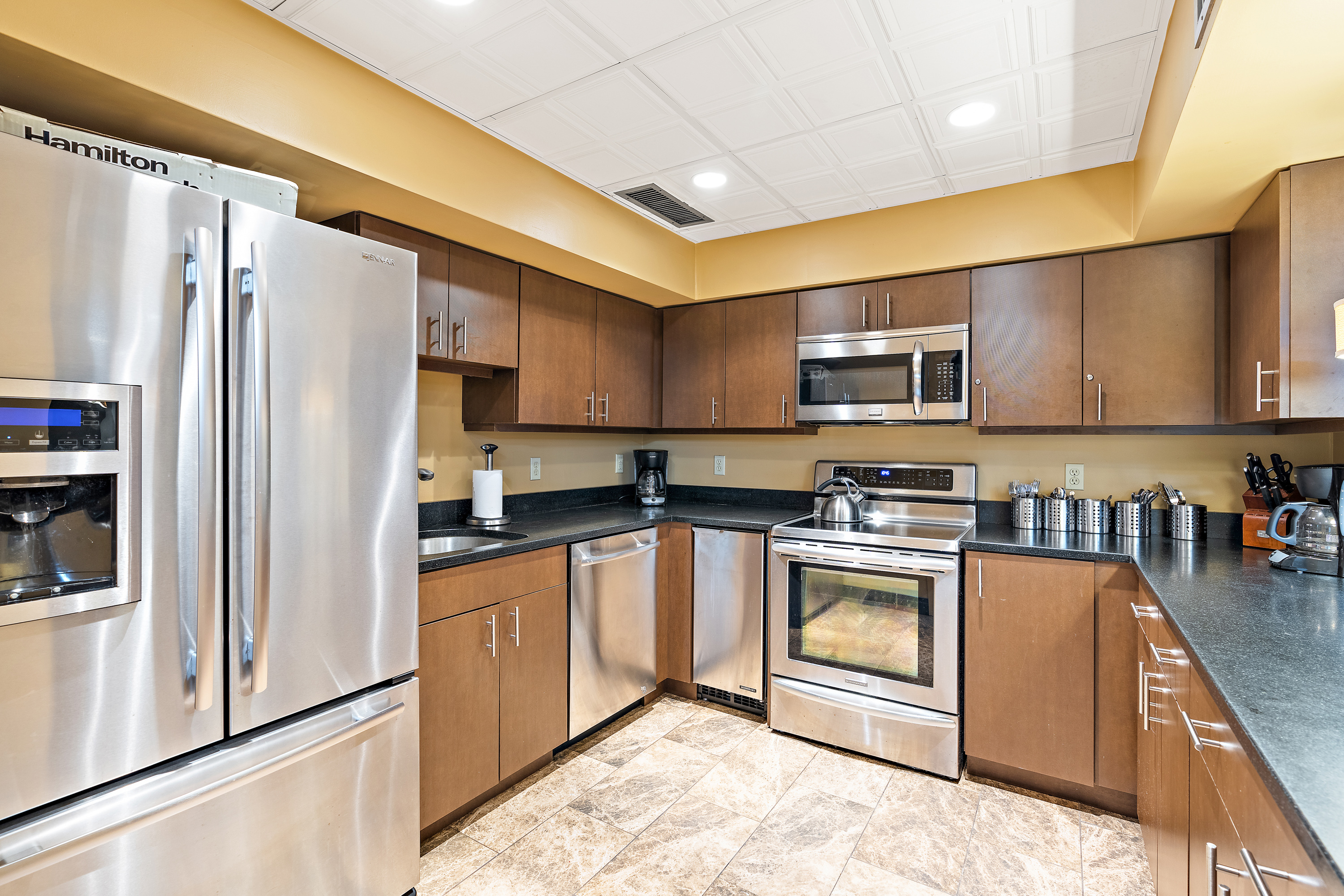 320 Fort Duquesne Blvd 6A