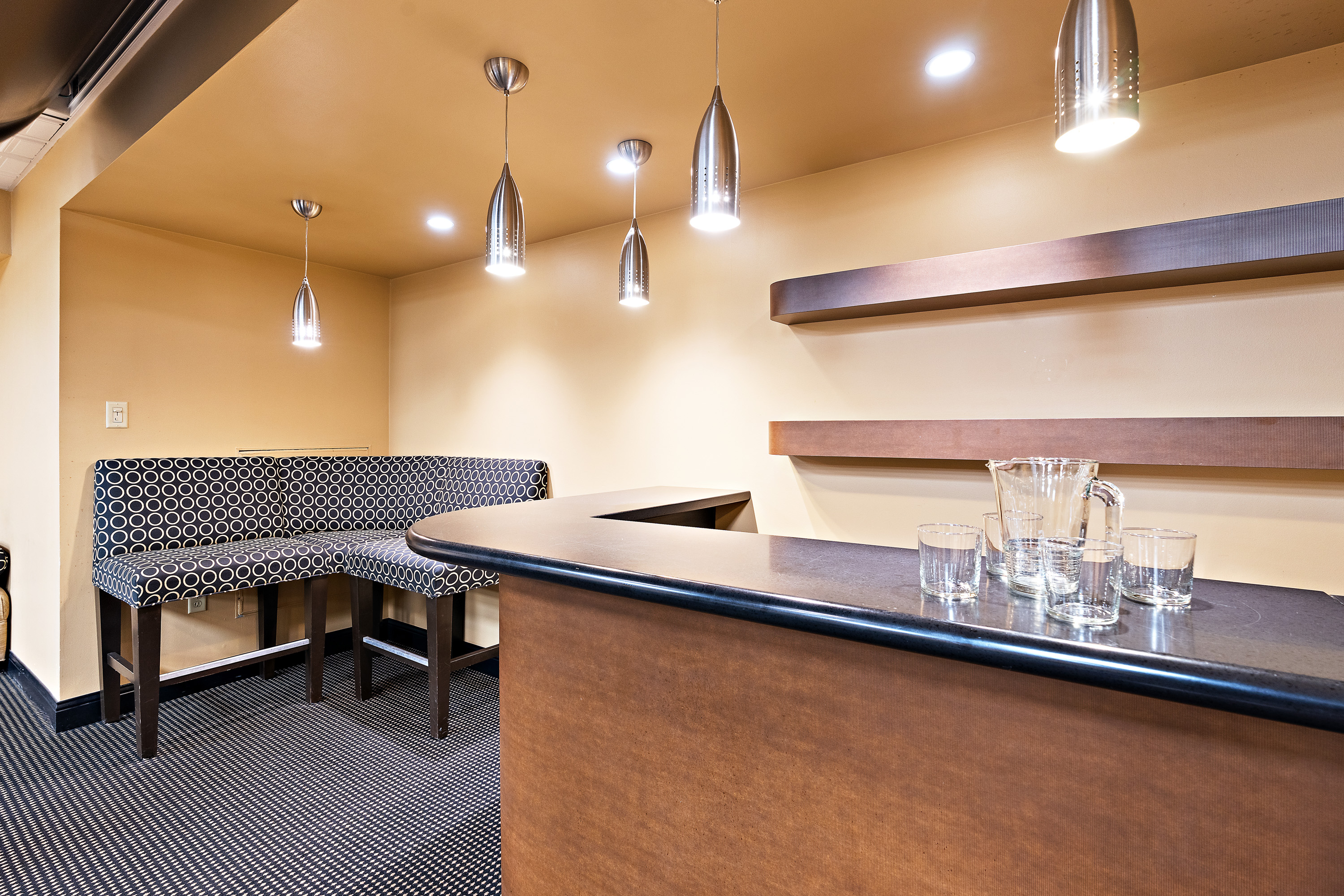 320 Fort Duquesne Blvd 6A