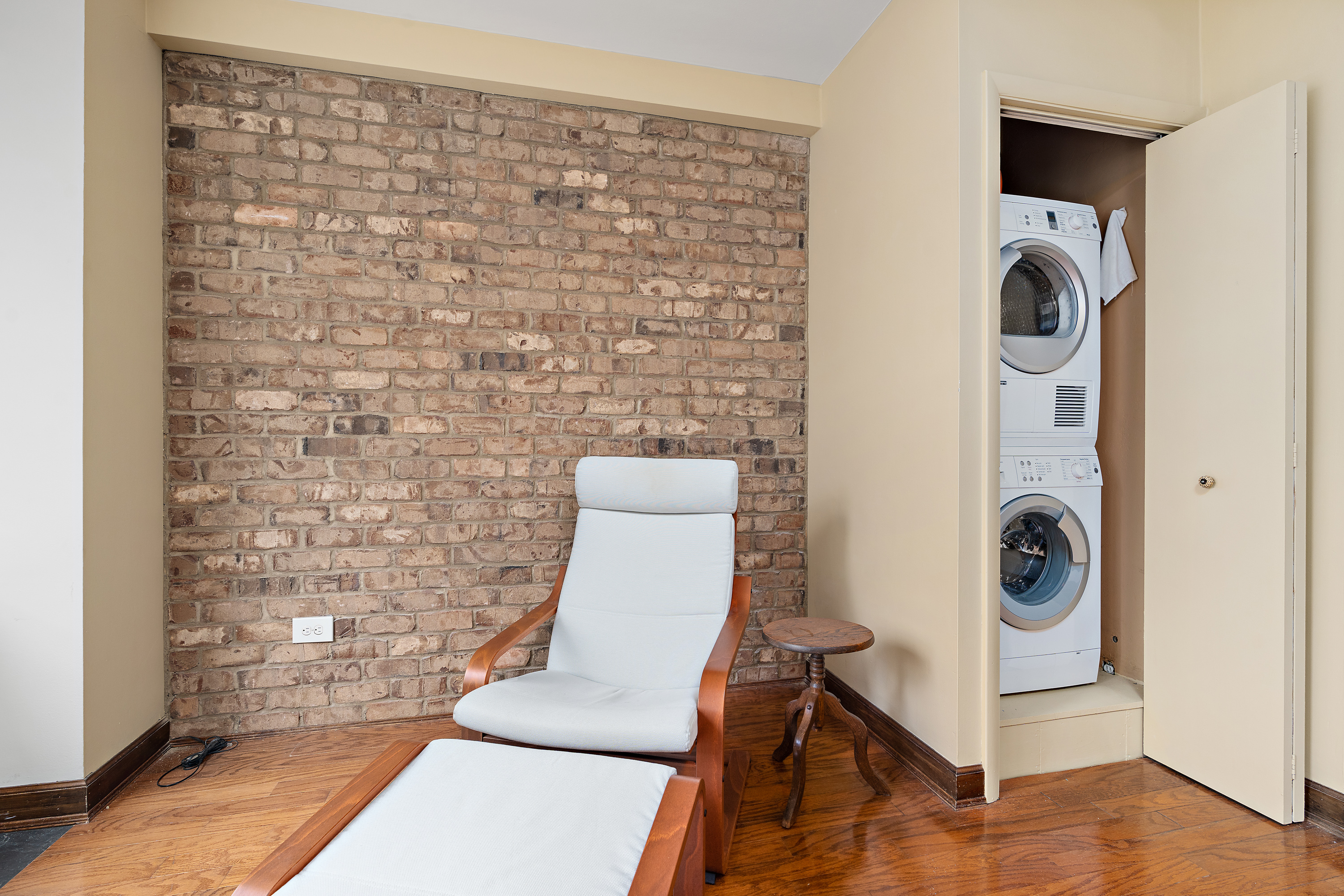 320 Fort Duquesne Blvd 6A