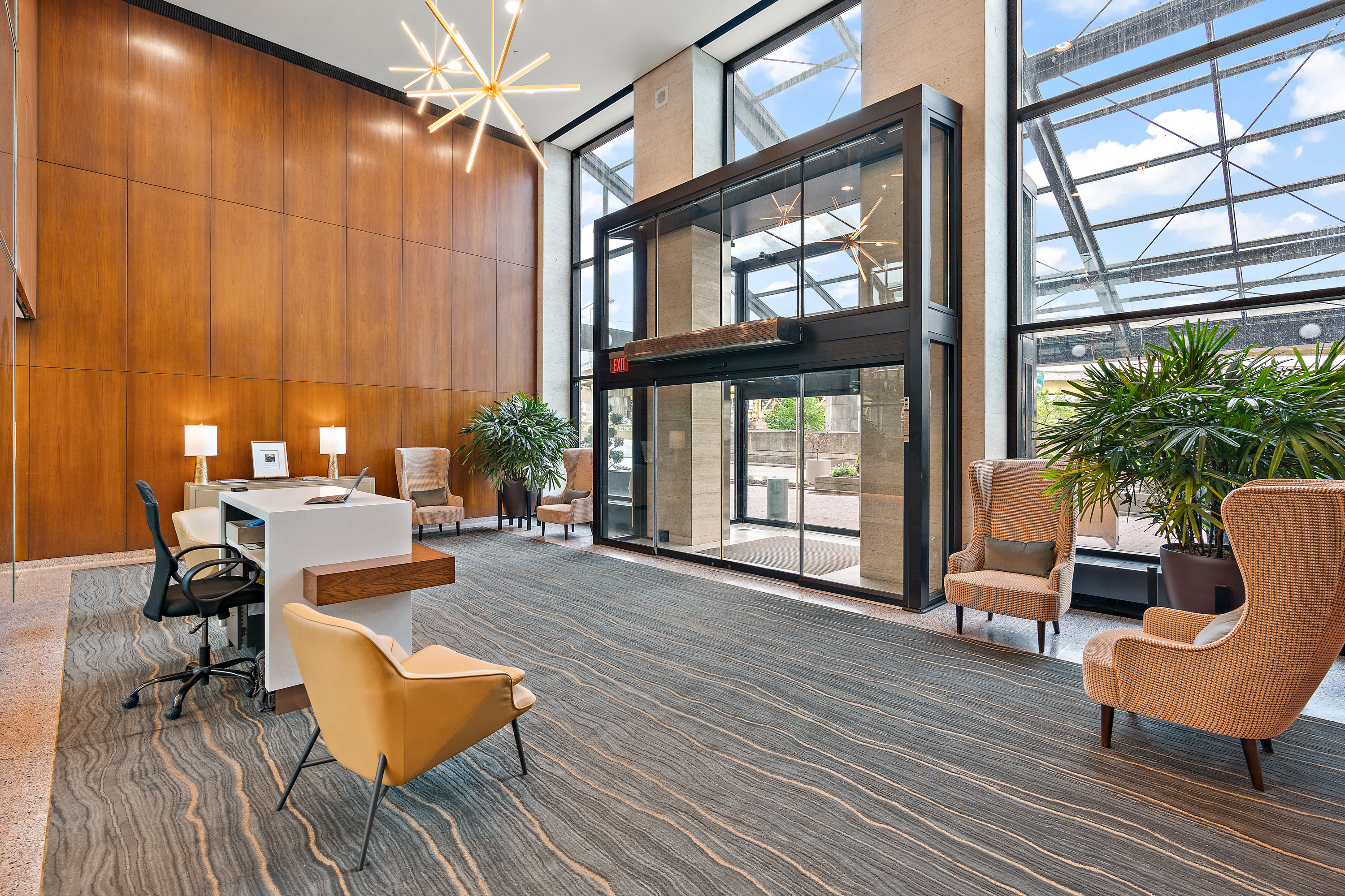320 Fort Duquesne Blvd 6A