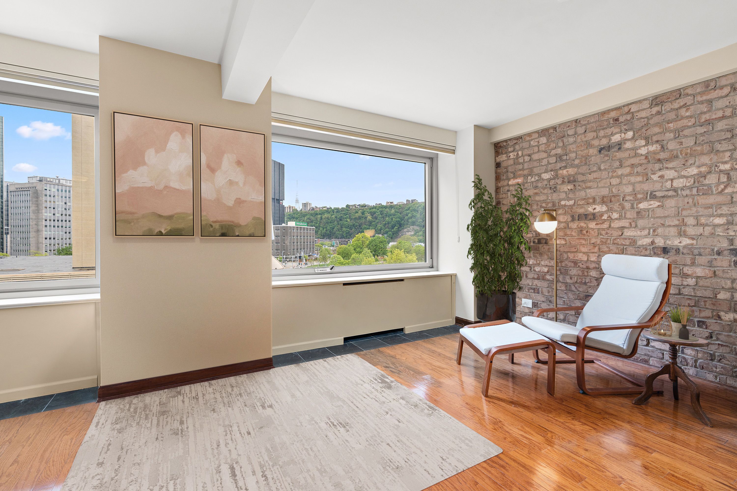 320 Fort Duquesne Blvd 6A