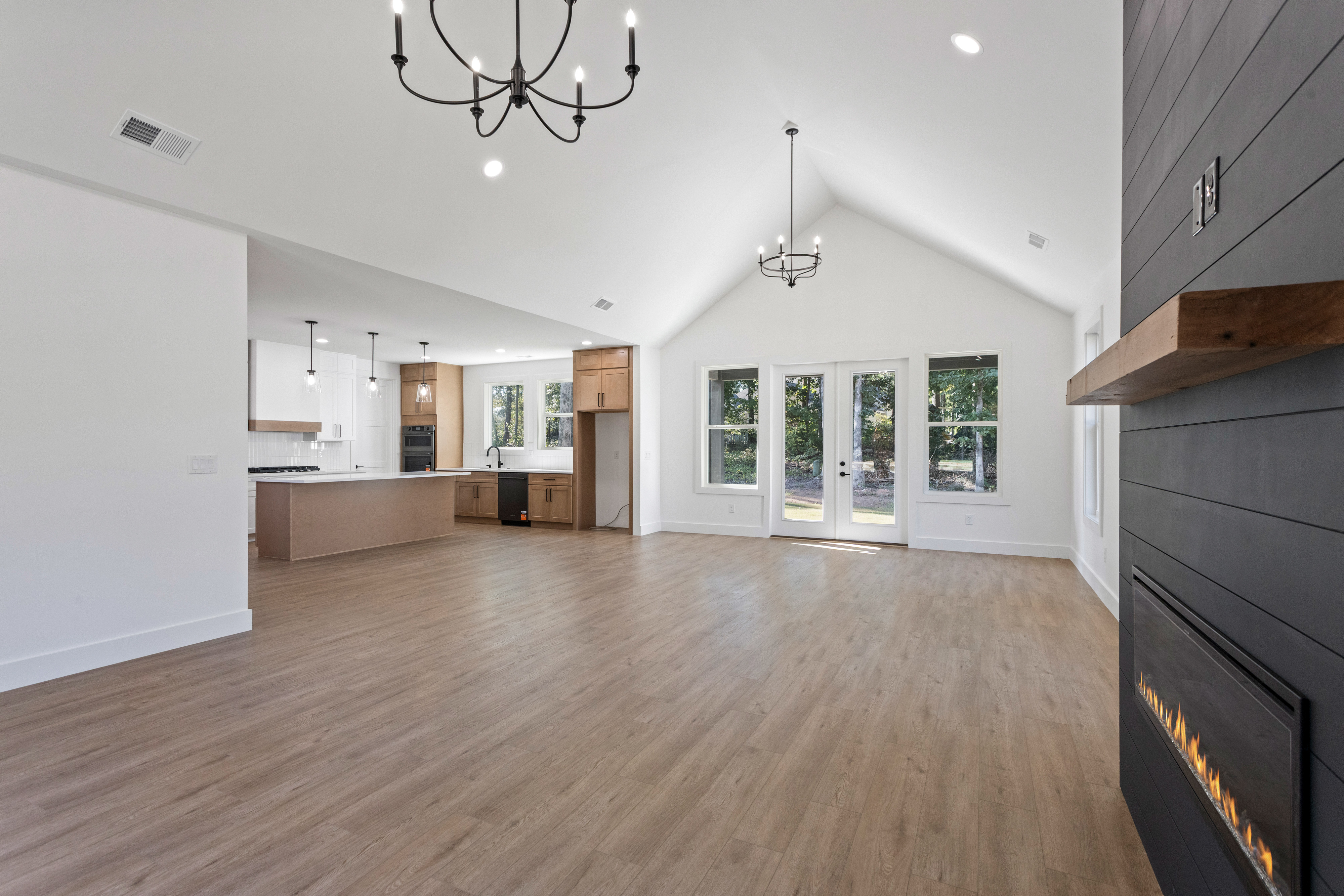 1 Inverrary Dr 