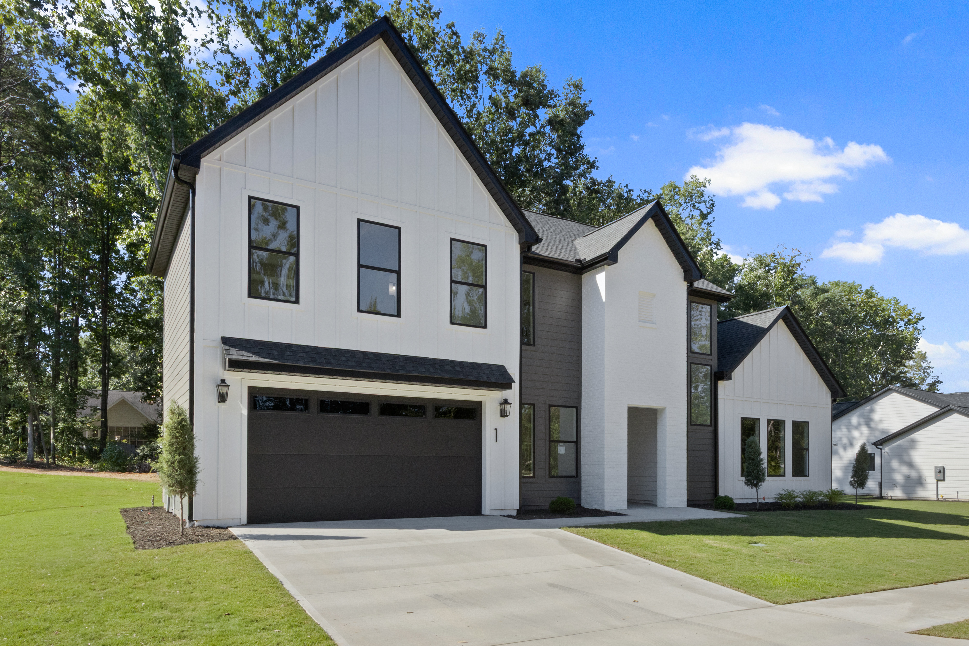 1 Inverrary Dr 