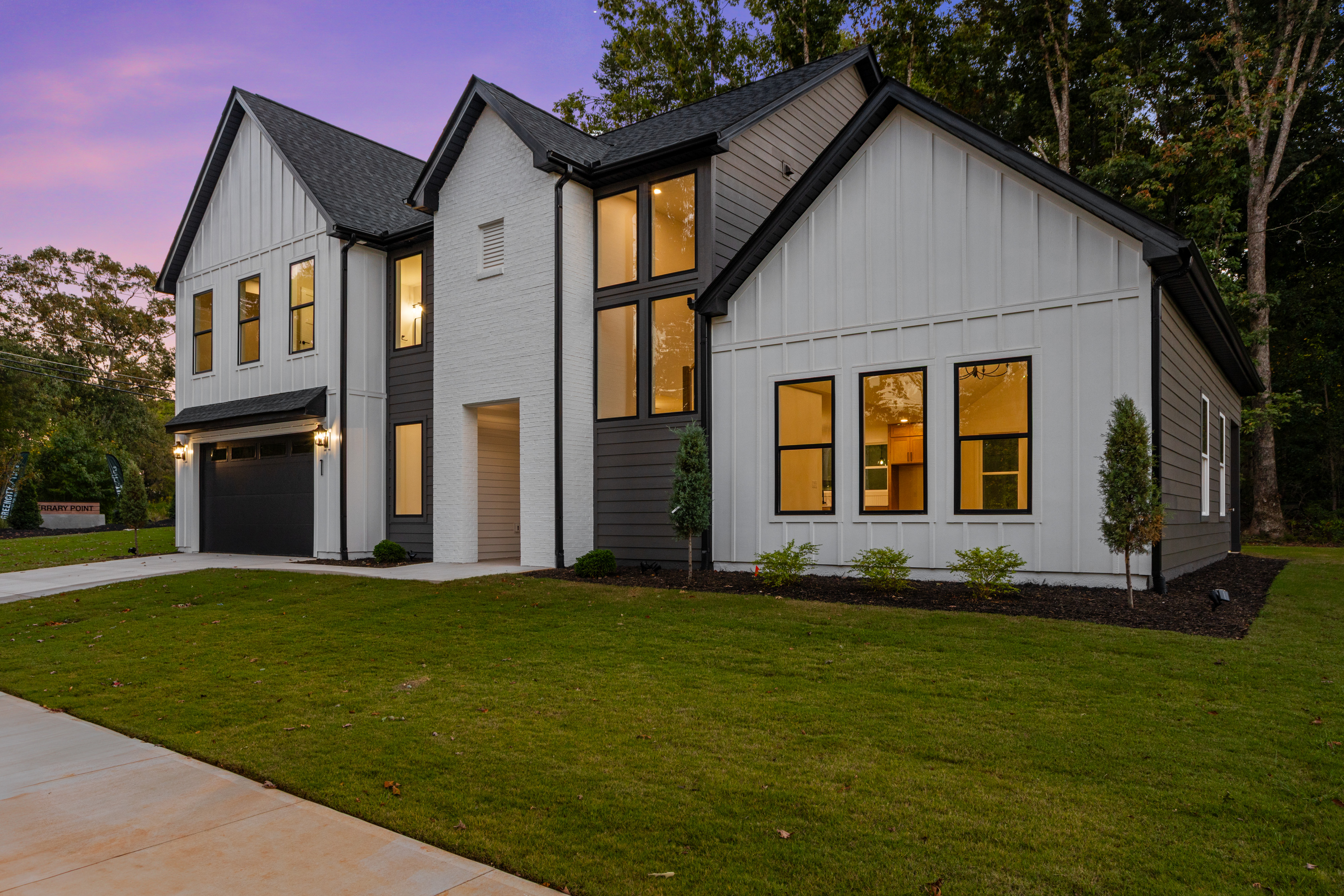 1 Inverrary Dr 