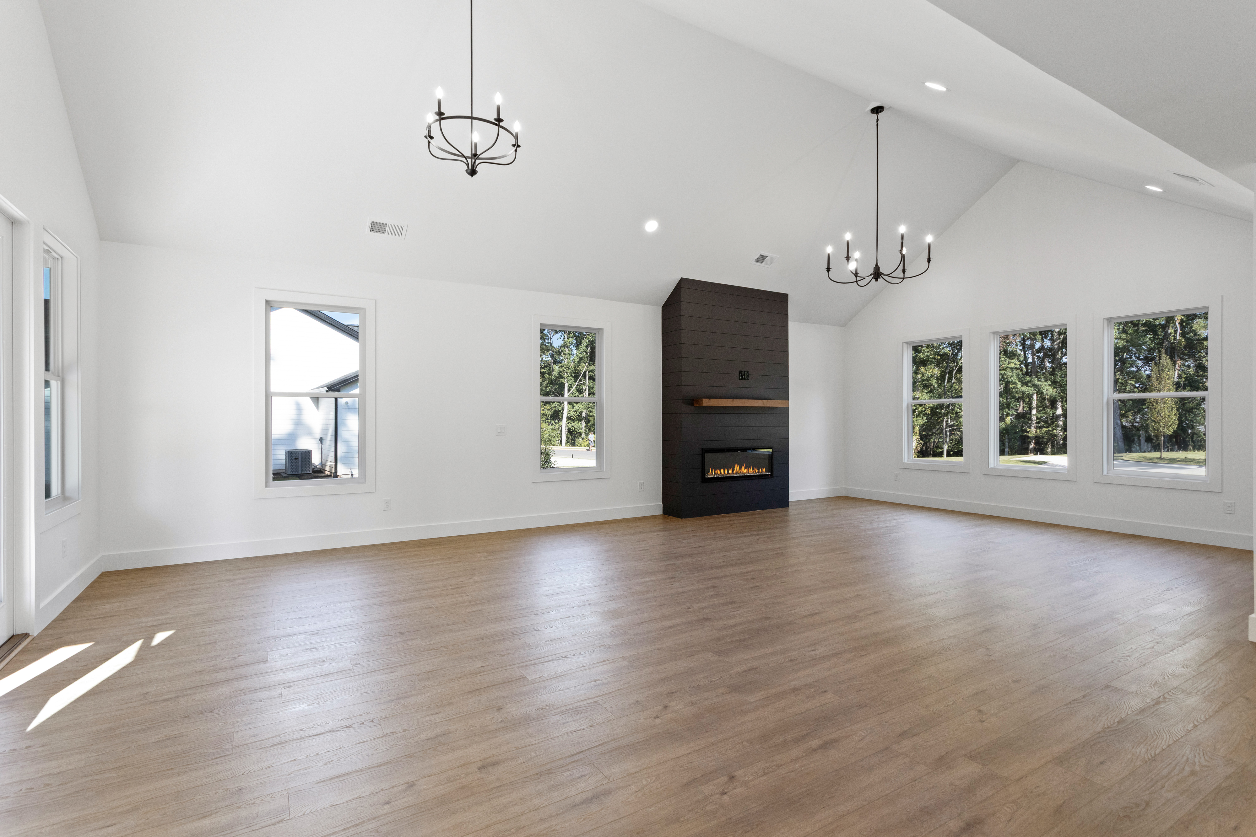 1 Inverrary Dr 