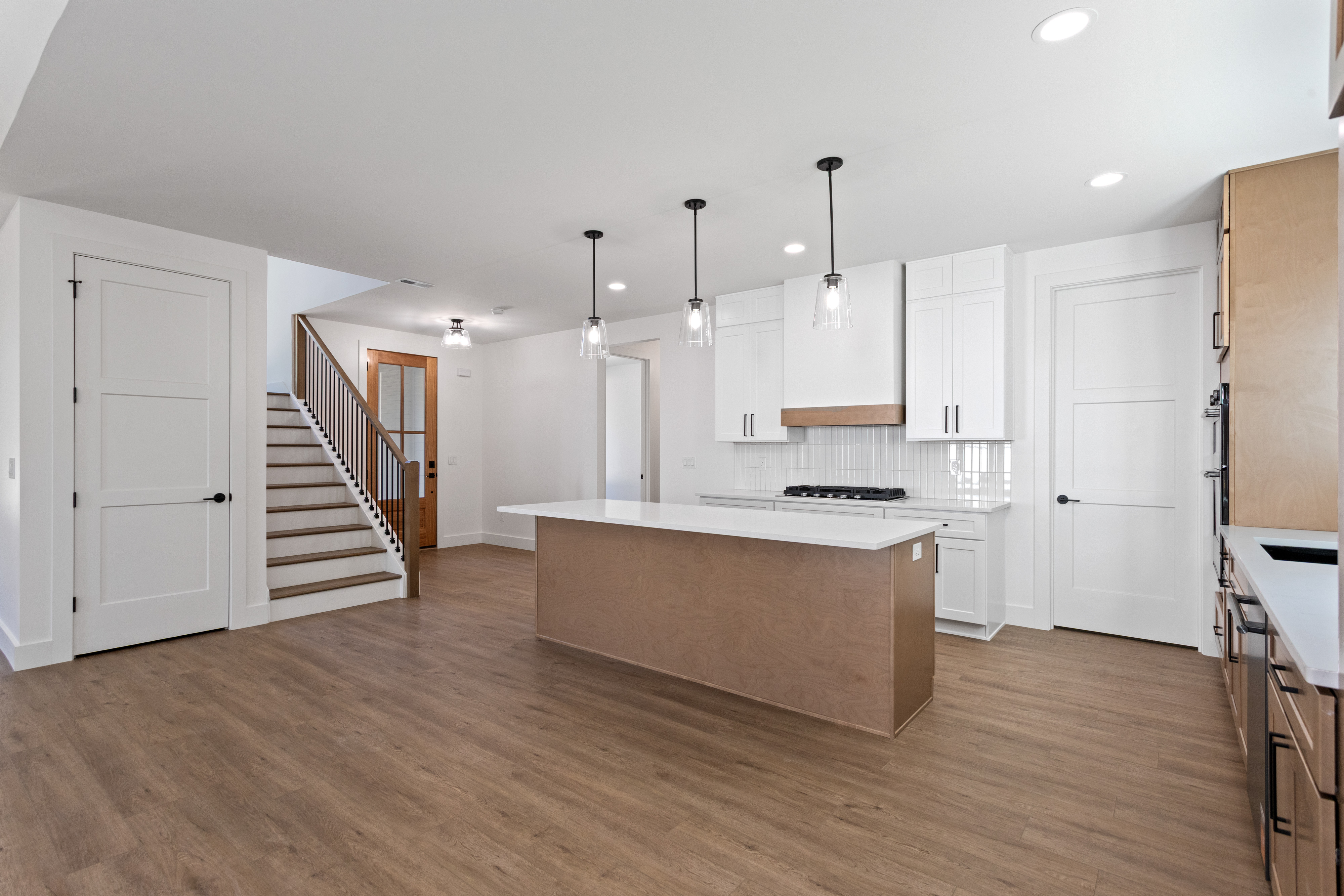 1 Inverrary Dr 