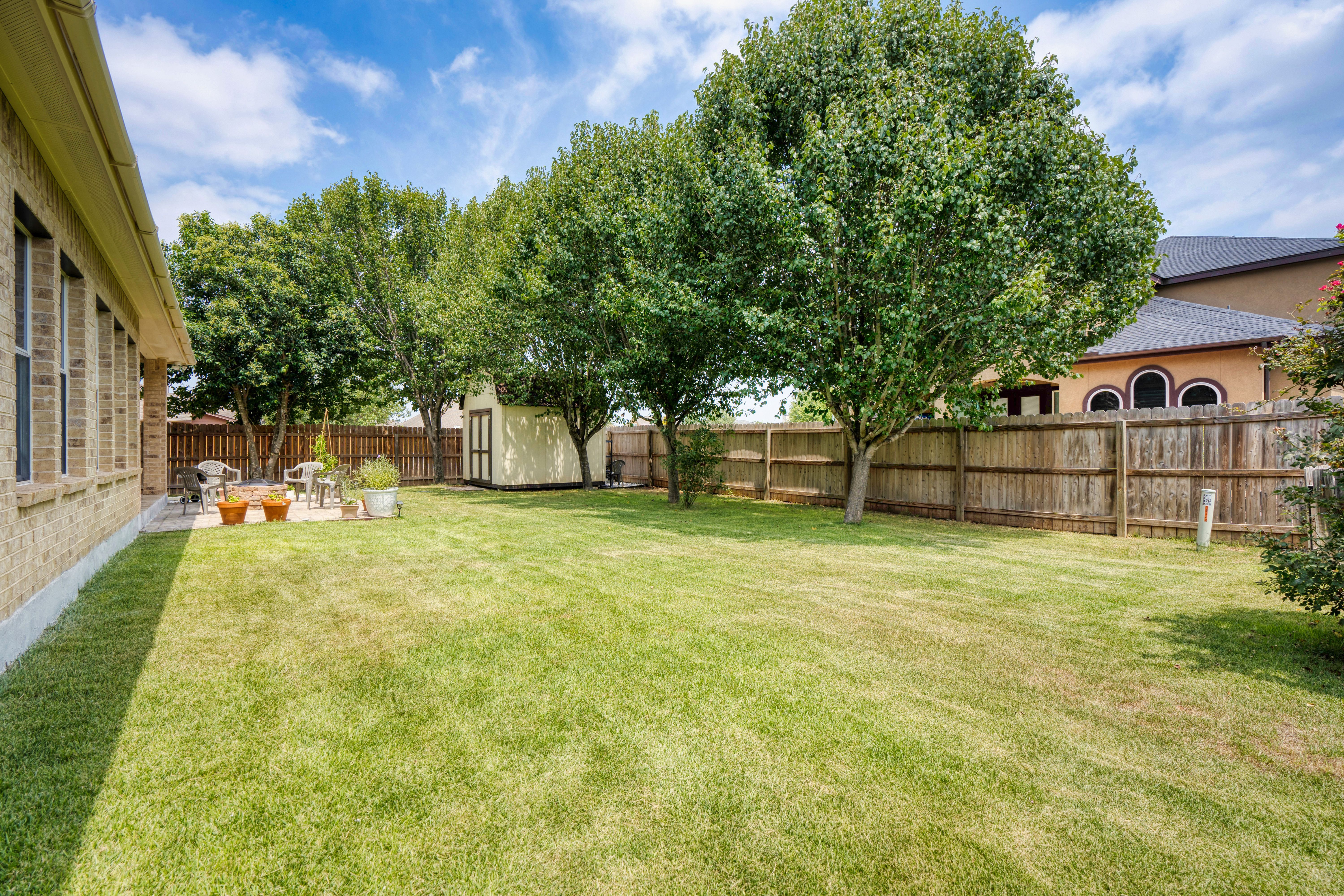15522 York Lane