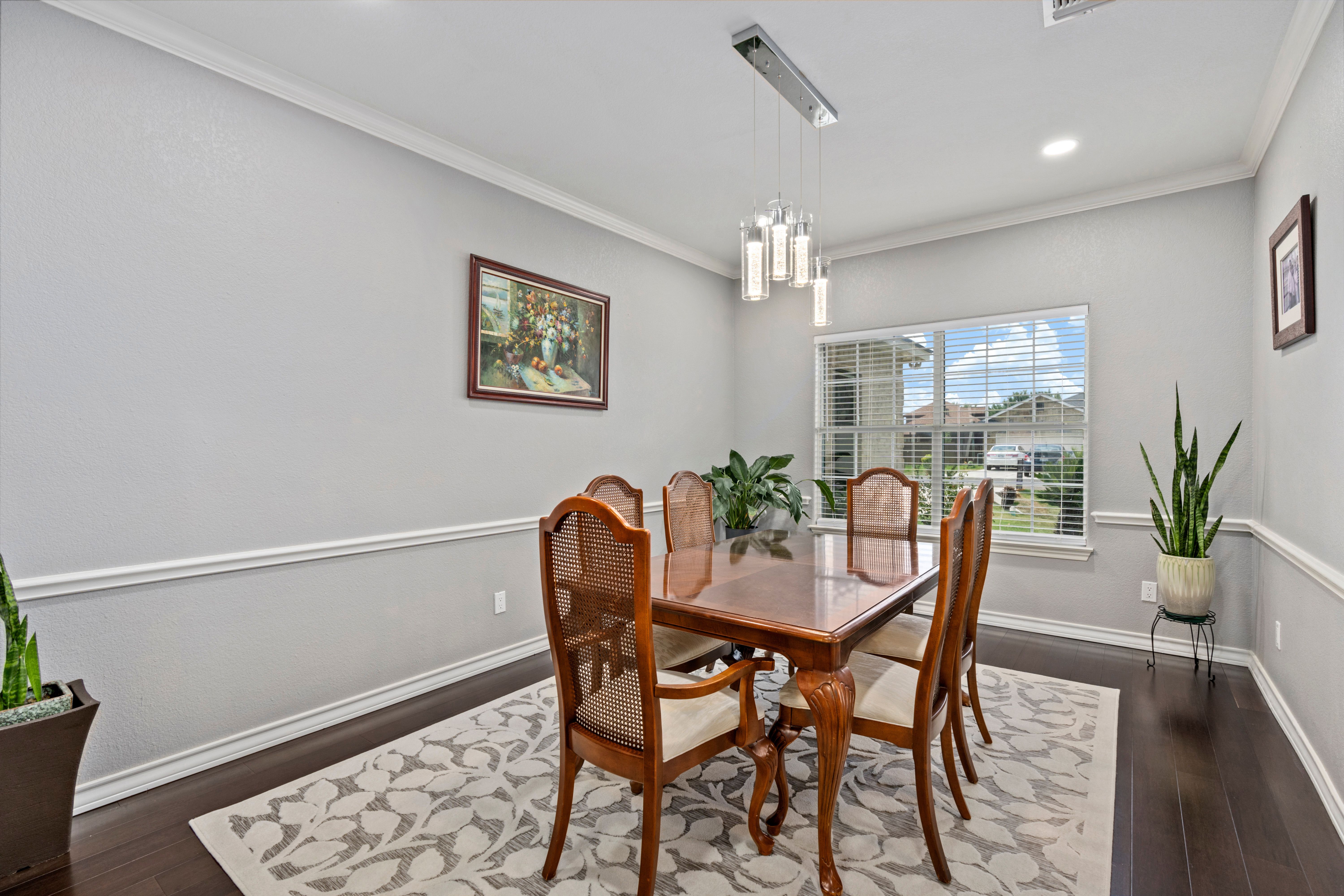 15522 York Lane